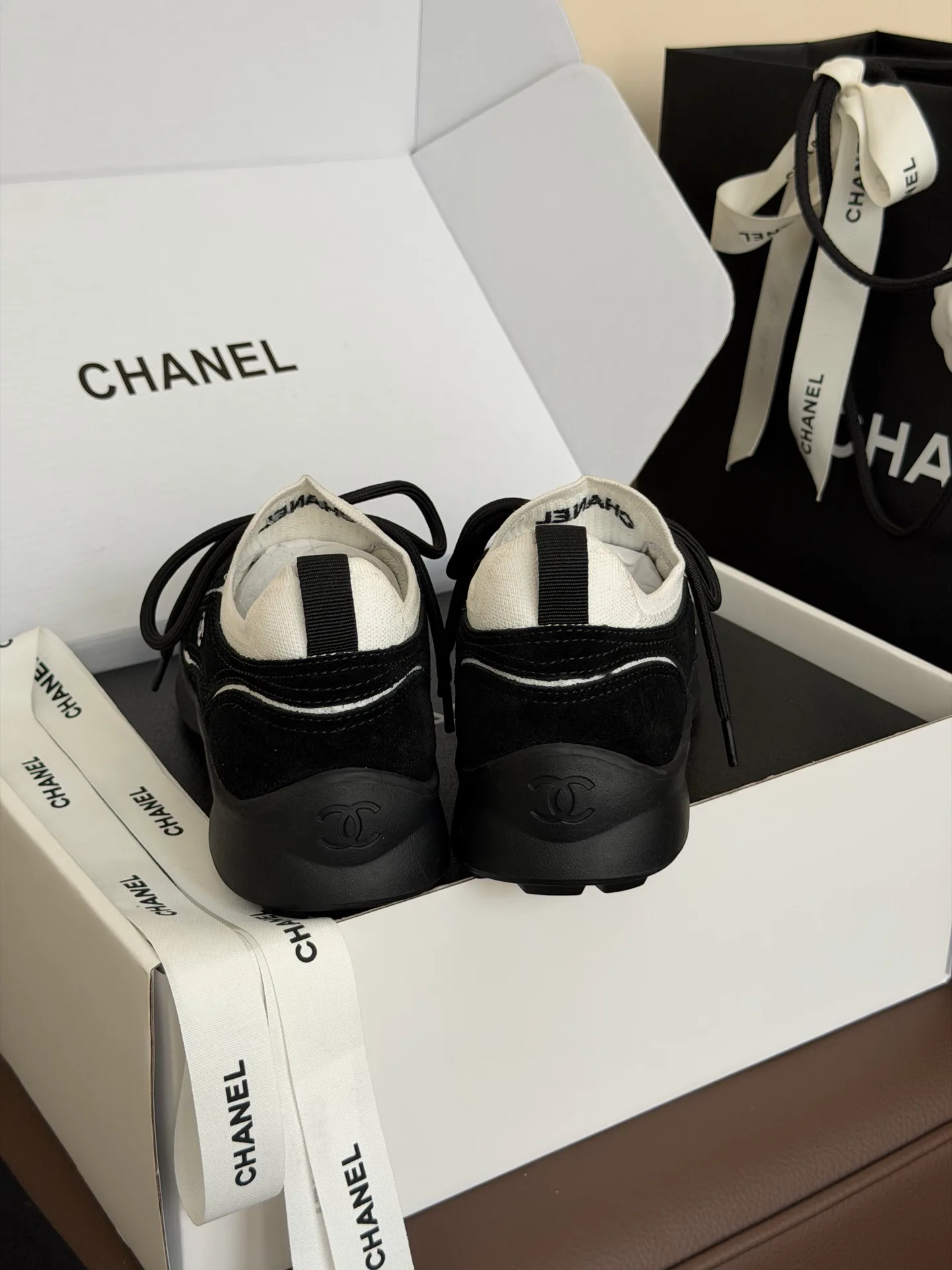 Women's Sneakers CHANEL 18073587