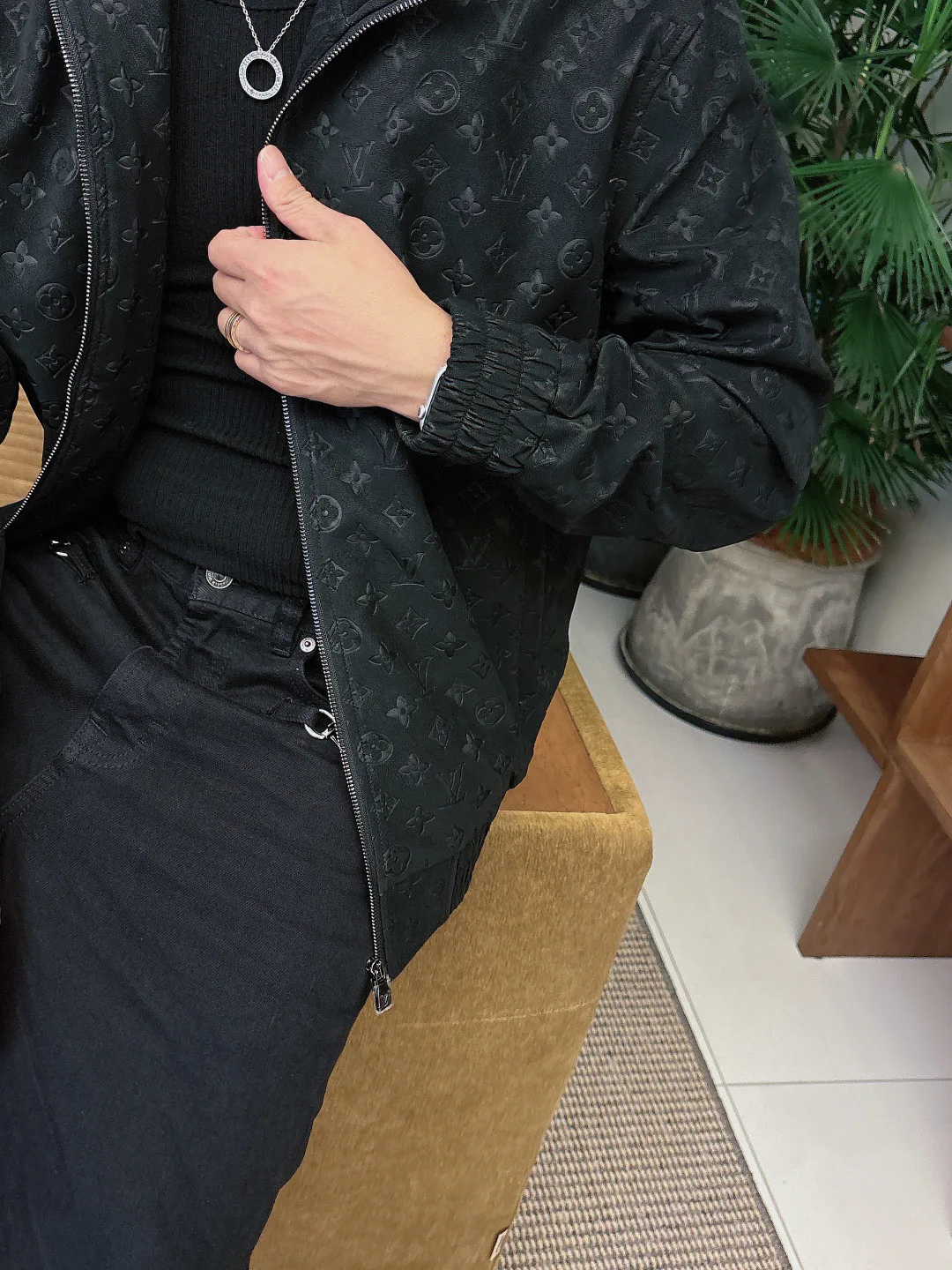 Men's Jackets And Down Jackets LOUIS VUITTON 18097588