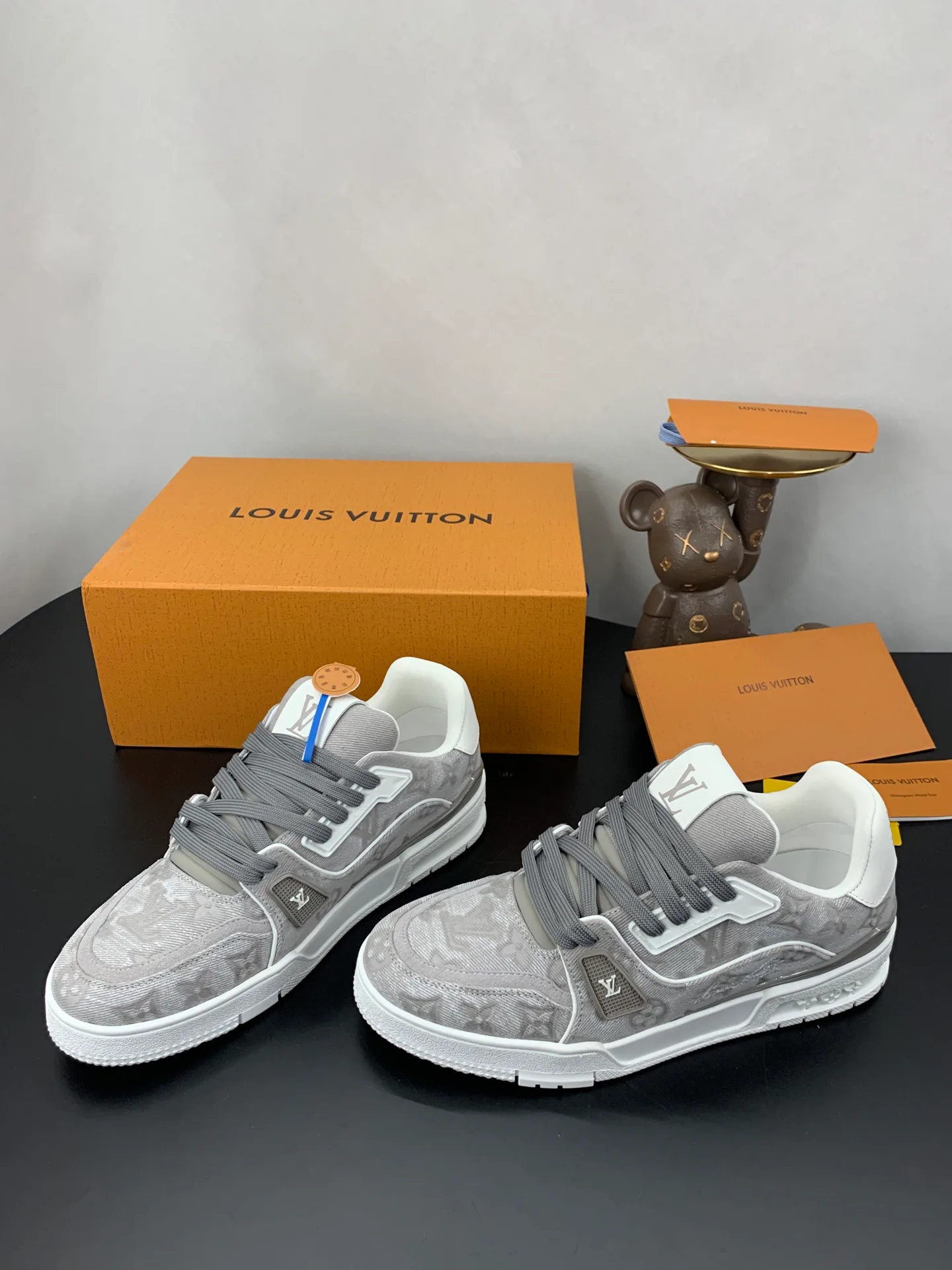 Women's Sneakers LOUIS VUITTON 17545276