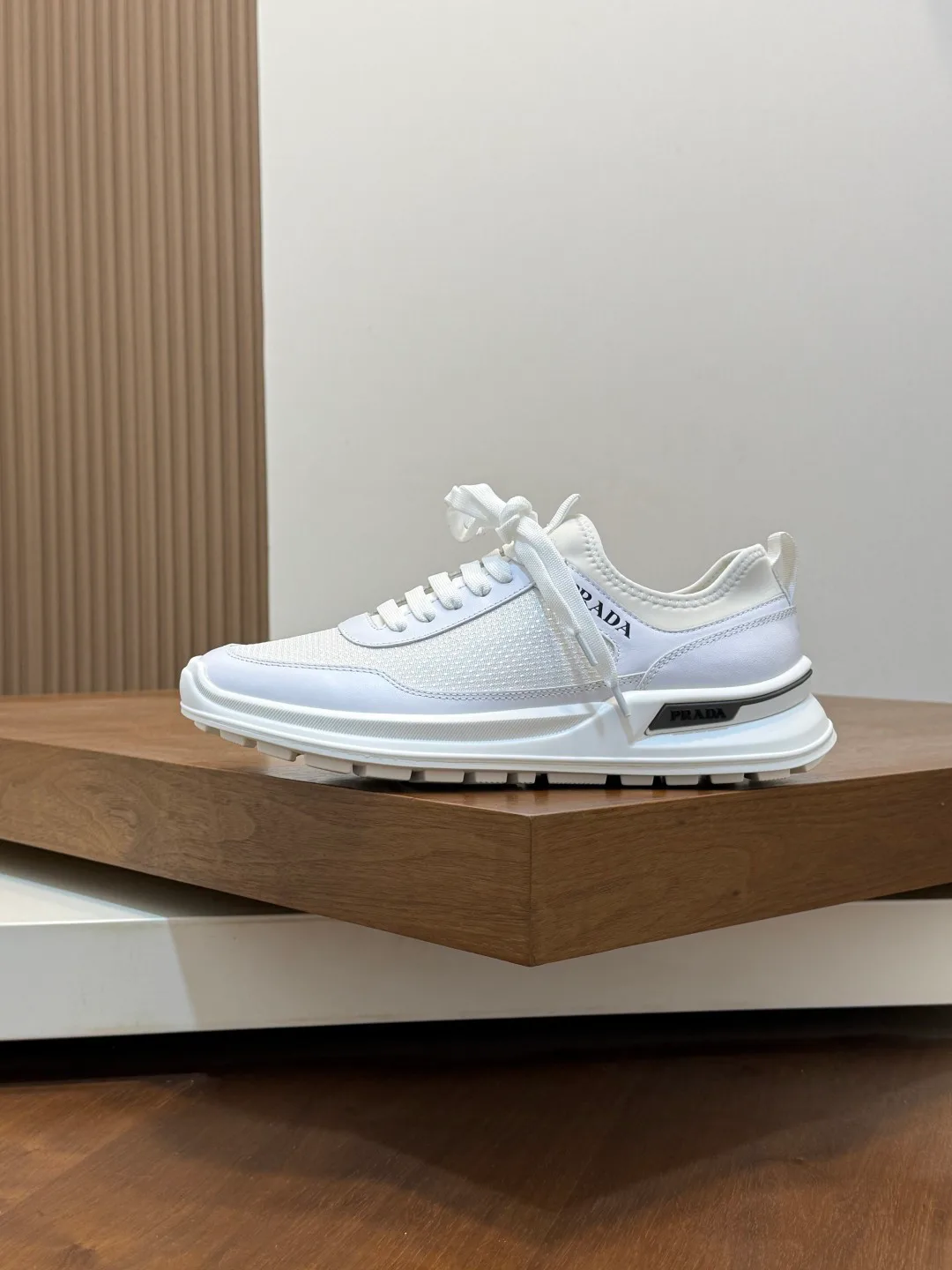 Men's Sneakers PRADA 17809327