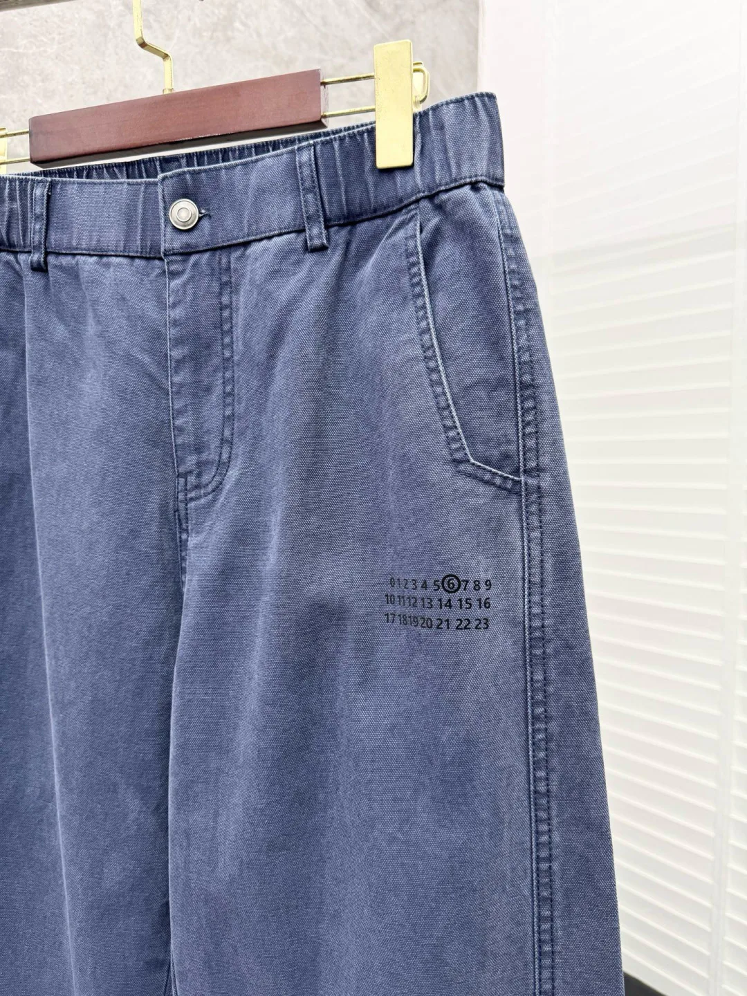 Men's Trousers MAISON MARGIELA 17942112