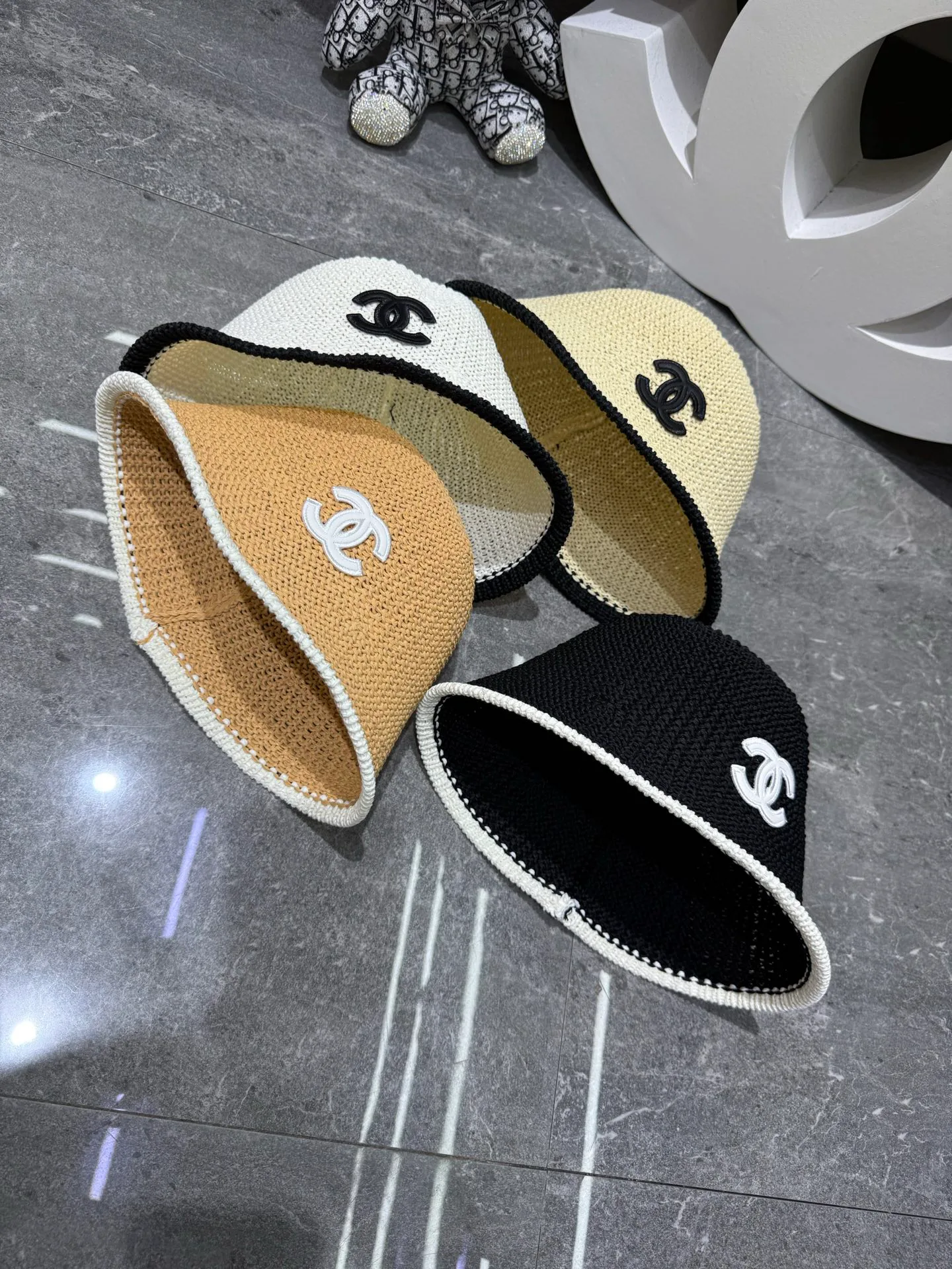 Hats CHANEL 17810491