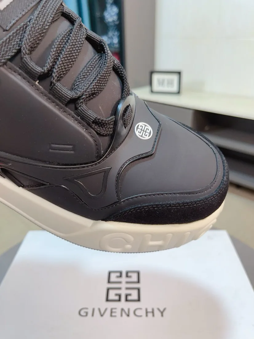 Women's Sneakers GIVENCHY 18211926