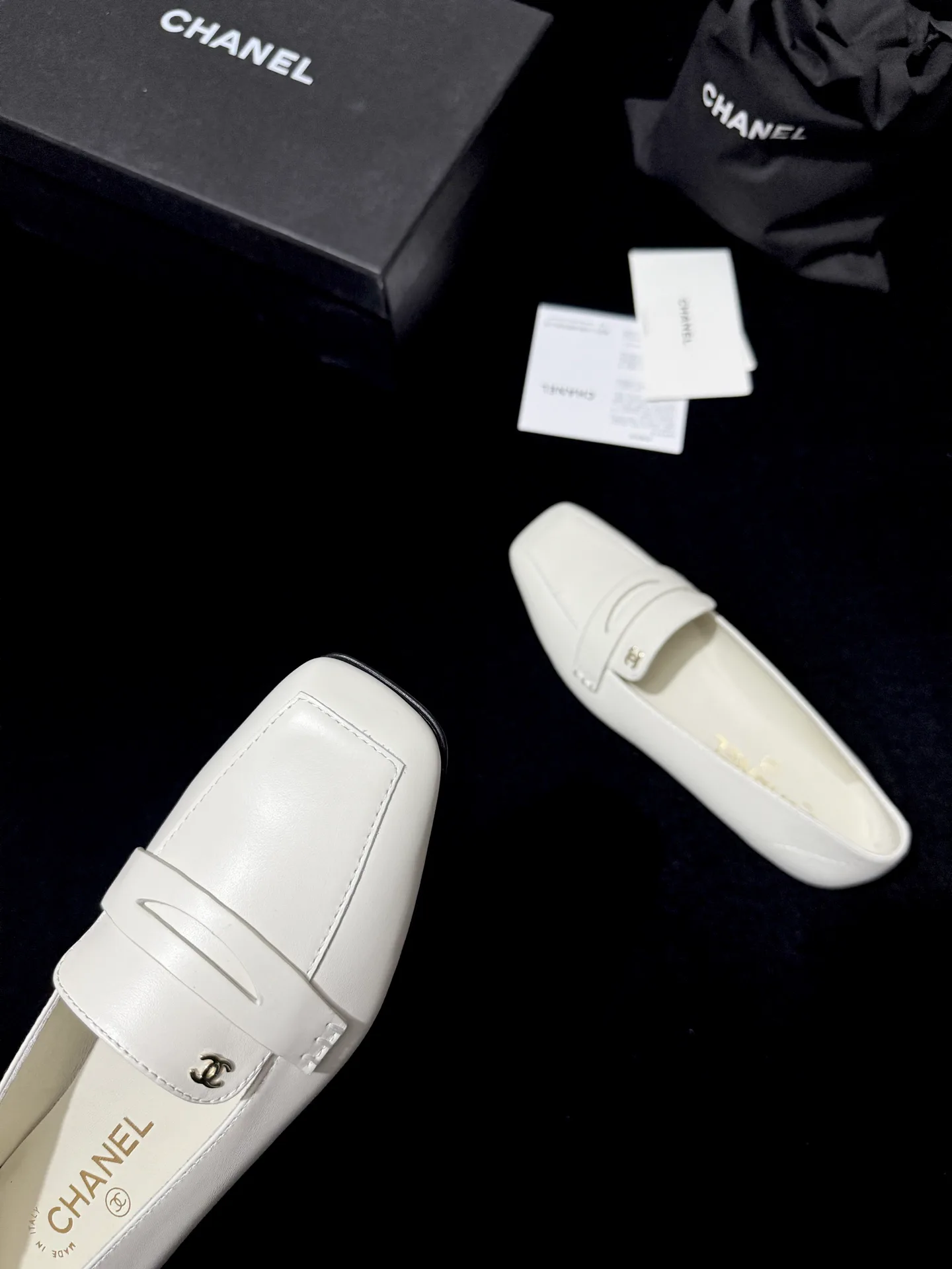 Women's Loafers And Moccasins CHANEL 18110687