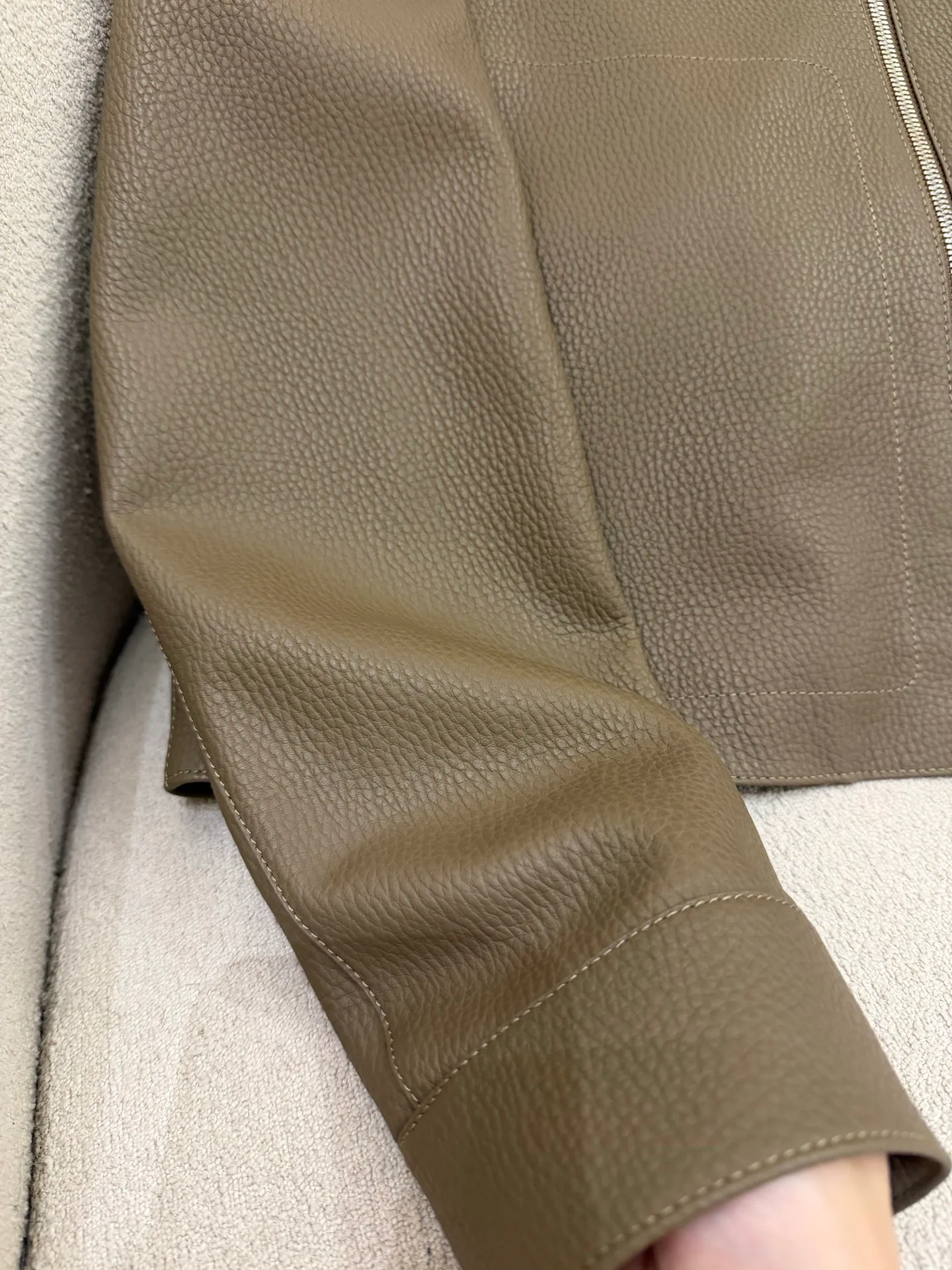 Women's Leather Jackets And Sheepskin Coats HERMES 17802395