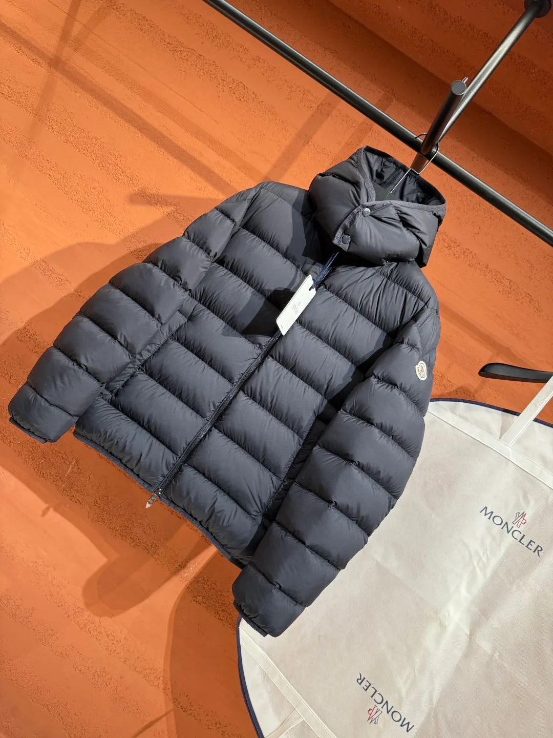 Men's Jackets And Down Jackets MONCLER 18047942
