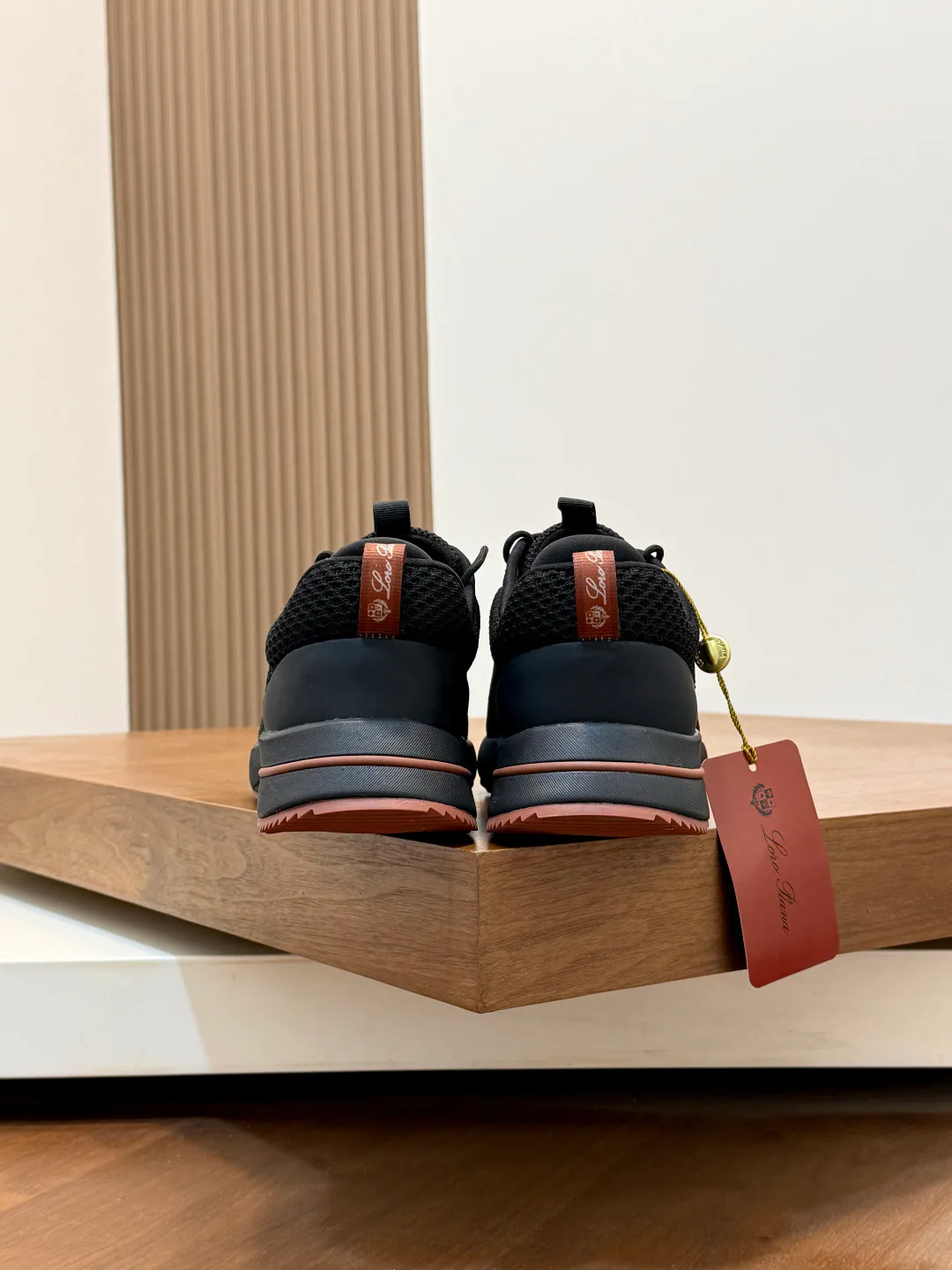 Men's Sneakers LORO PIANA 17830564