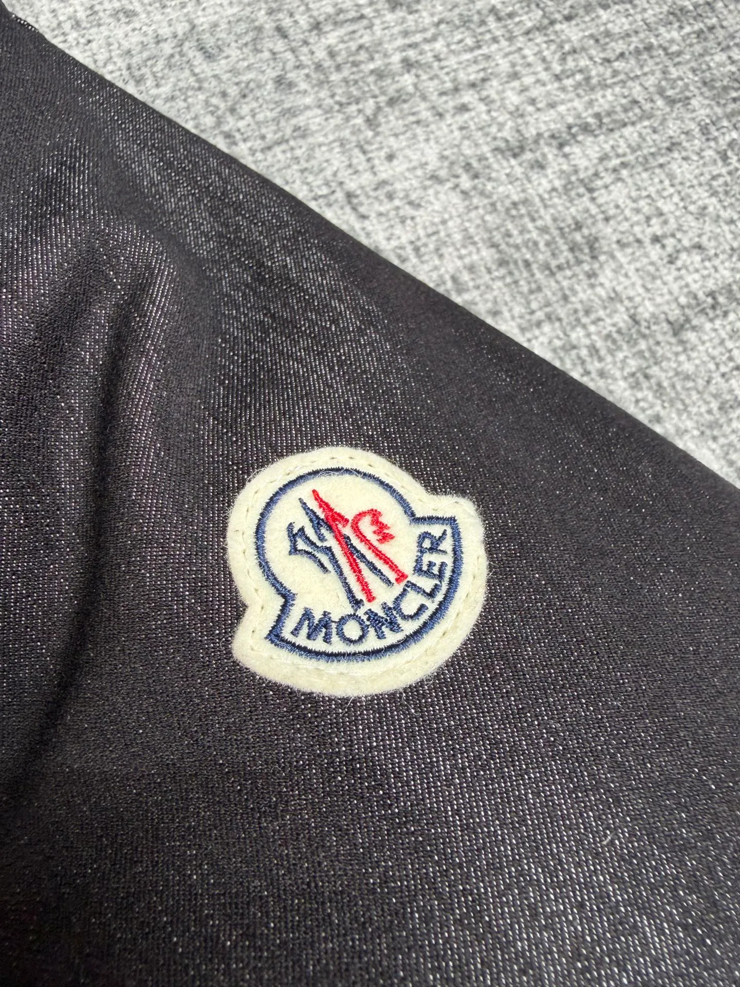 Men's Jackets And Down Jackets MONCLER 18370611