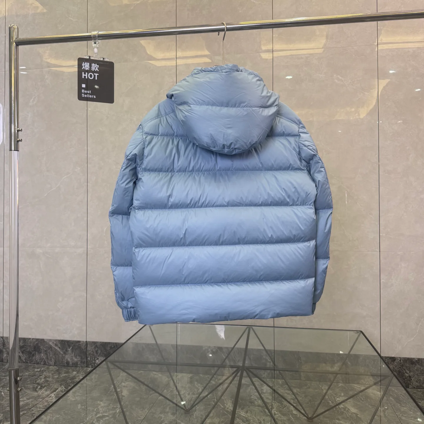 Women's Jackets And Down Jackets MONCLER 17949528