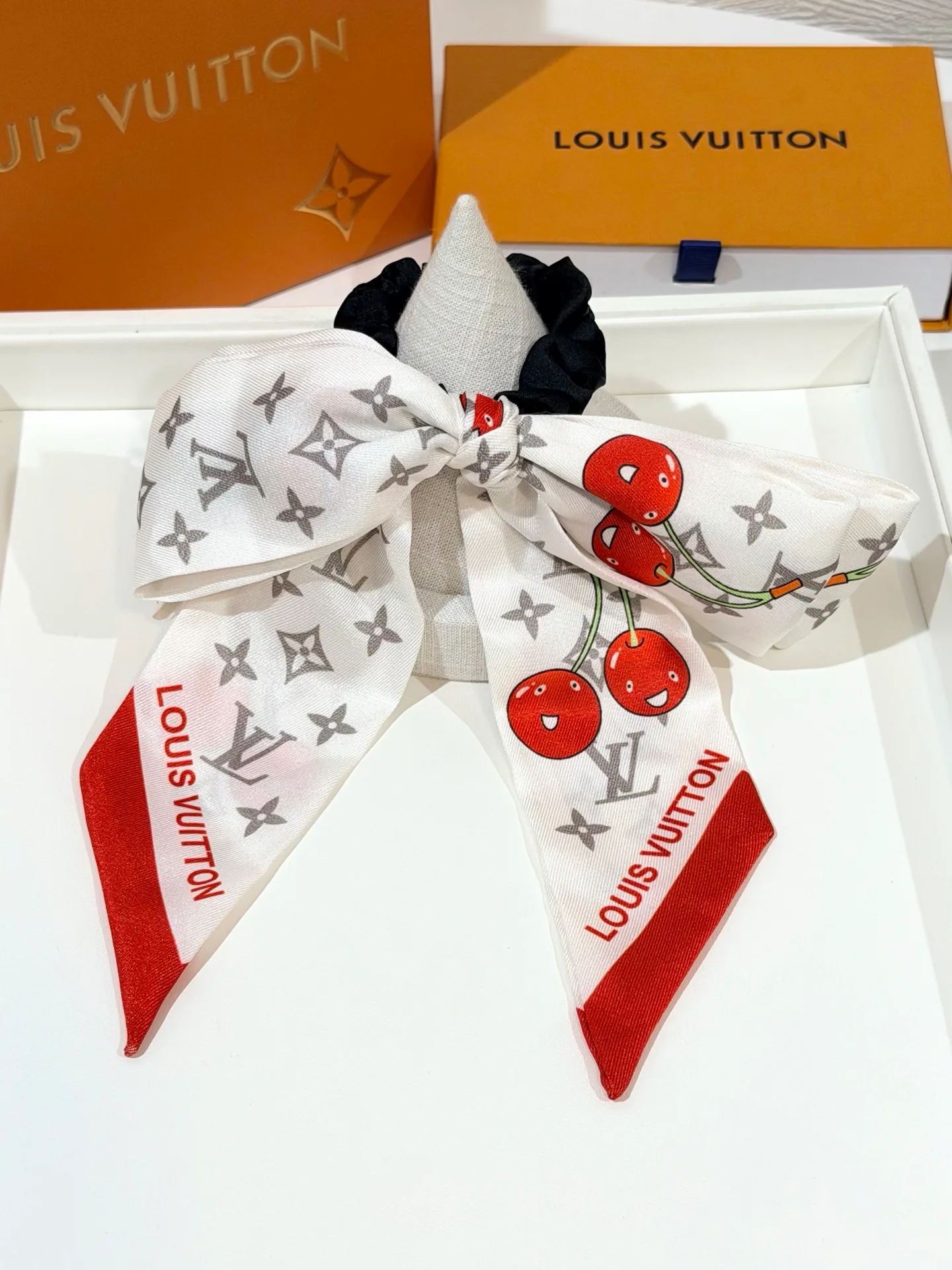 Silk Scarves LOUIS VUITTON 19583779