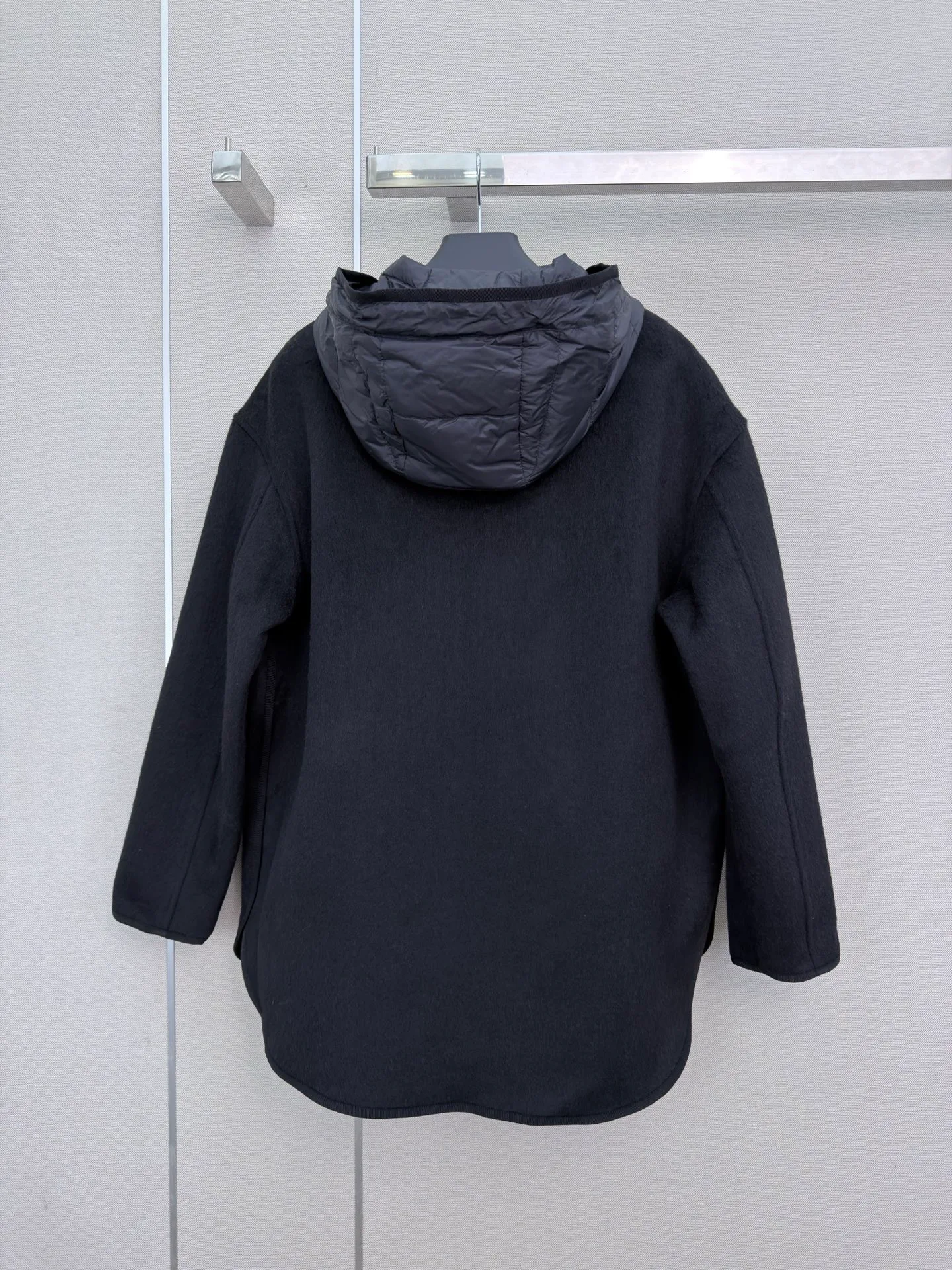 Women's Jackets And Down Jackets PRADA 18185776