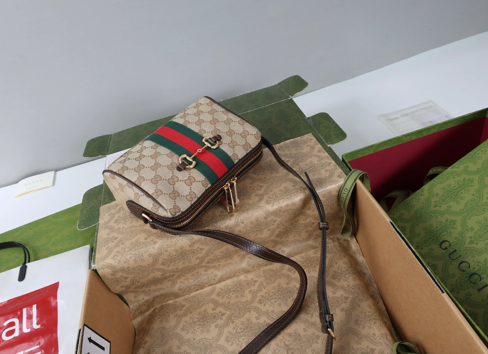 Women's Classic Handbags GUCCI 18004846