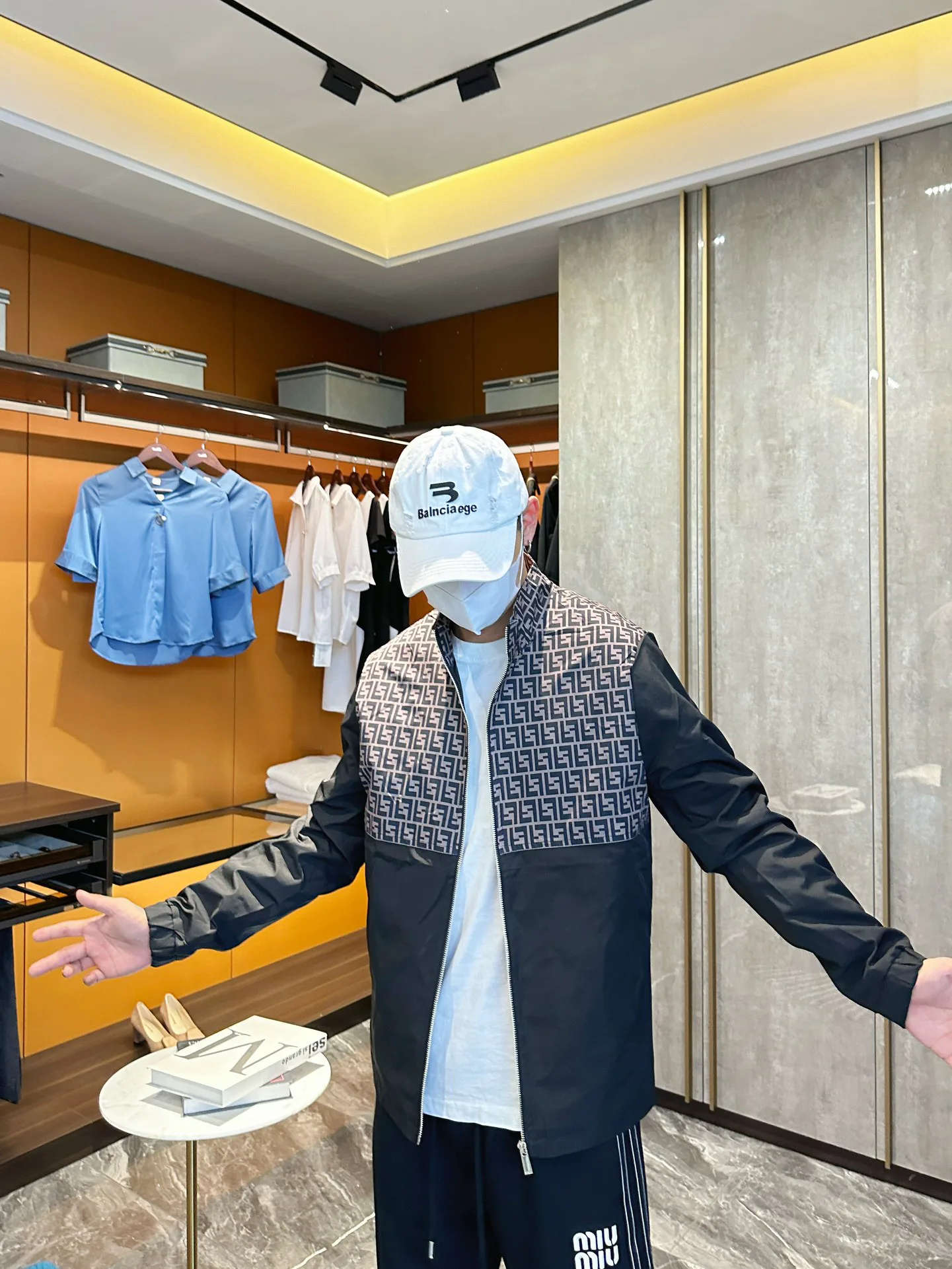 Men's Jackets And Down Jackets FENDI 18197270