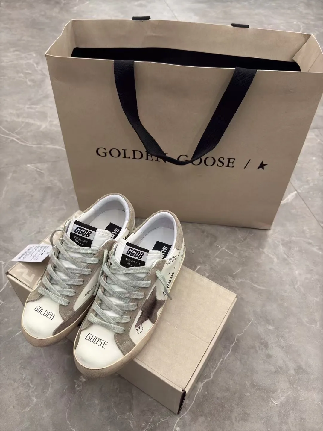 Women's Sneakers GOLDEN GOOSE 18265593