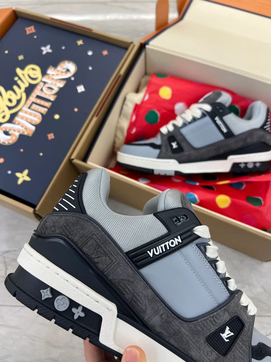 Men's Sneakers LOUIS VUITTON 17941661