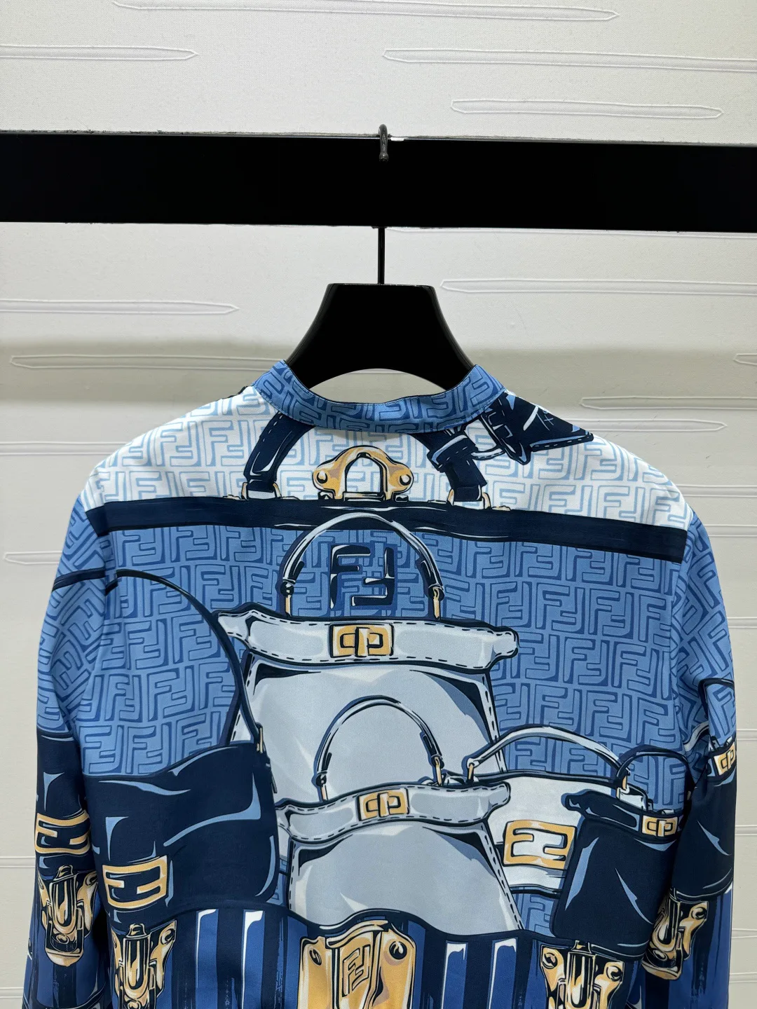 Women's Jackets And Down Jackets FENDI 18333053