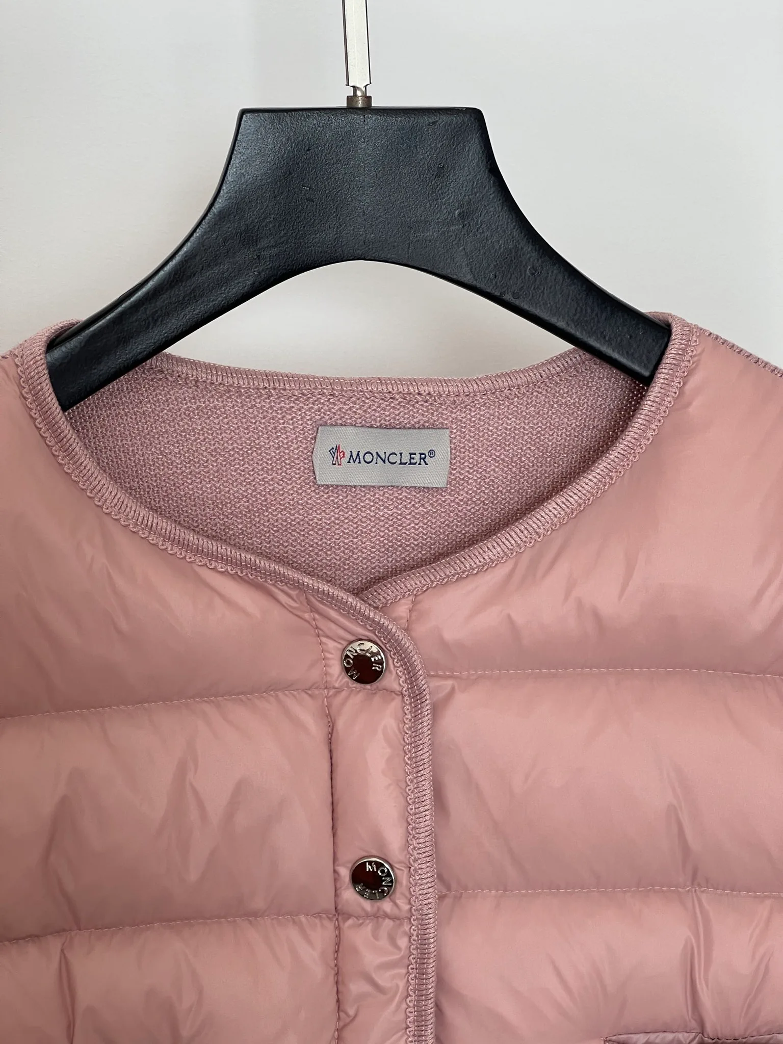 Women's Jackets And Down Jackets MONCLER 18416146