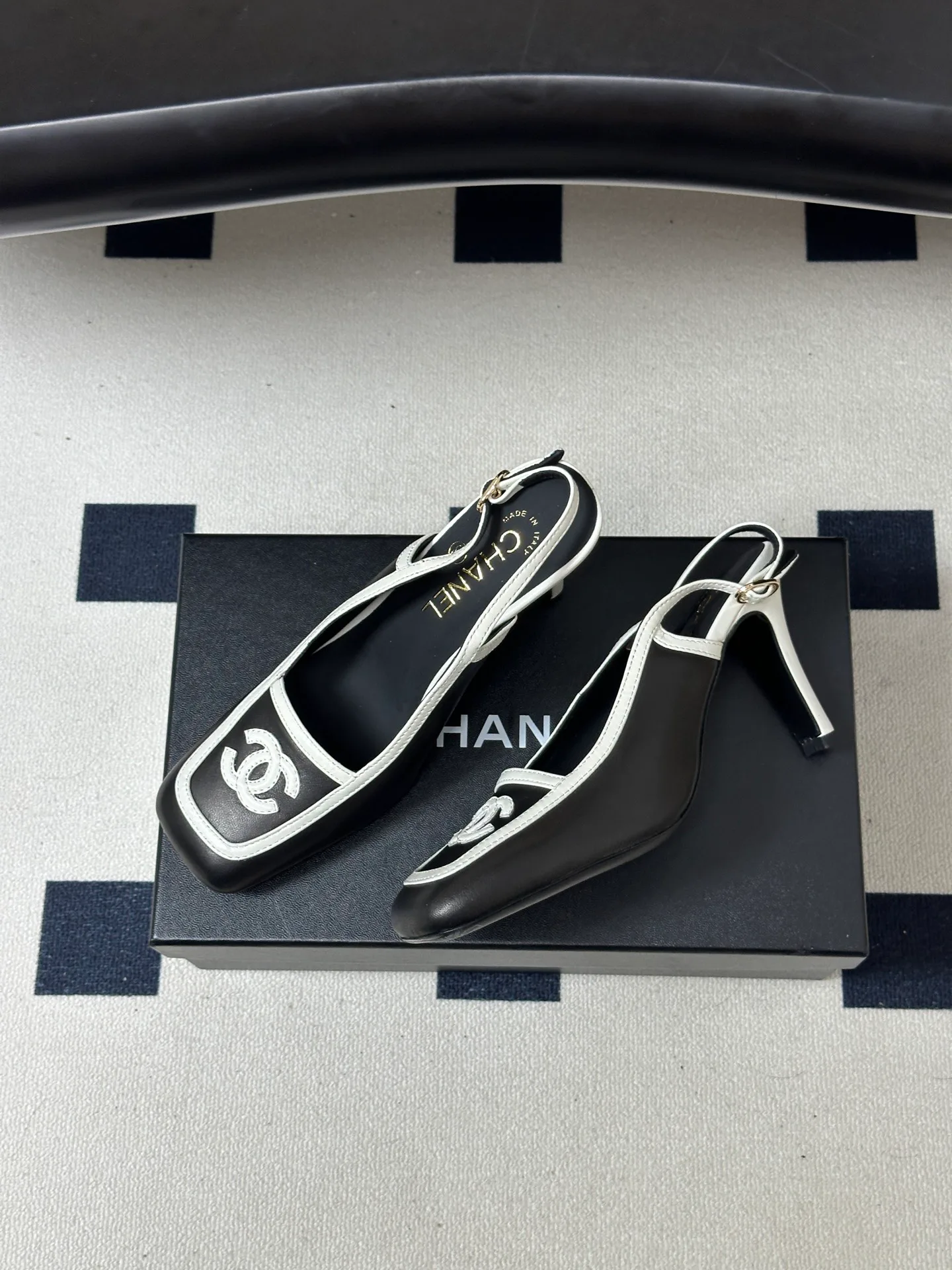 Women's Open-Toe Sandals CHANEL 18041926
