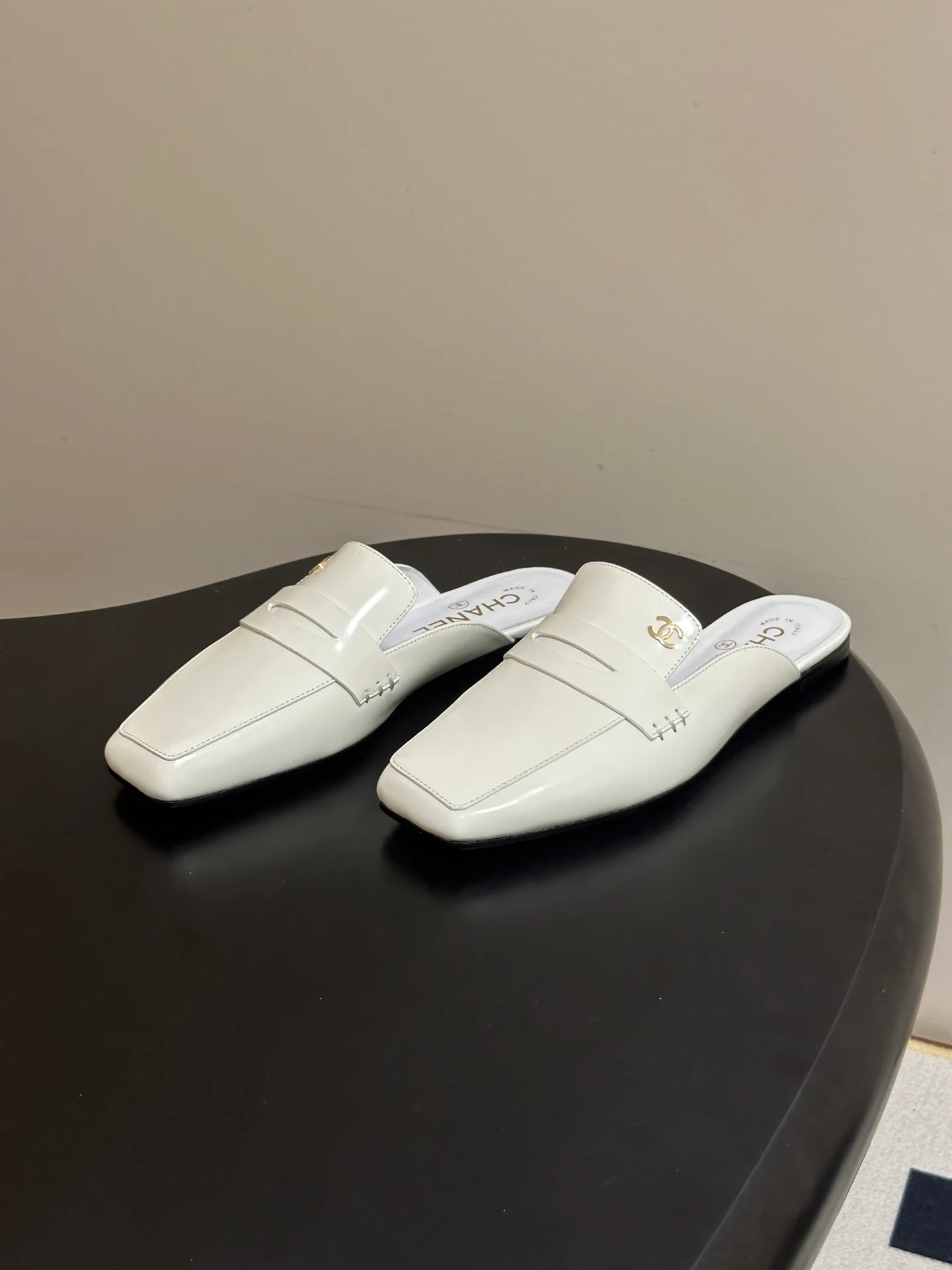Women's Mules And Clogs CHANEL 18049699