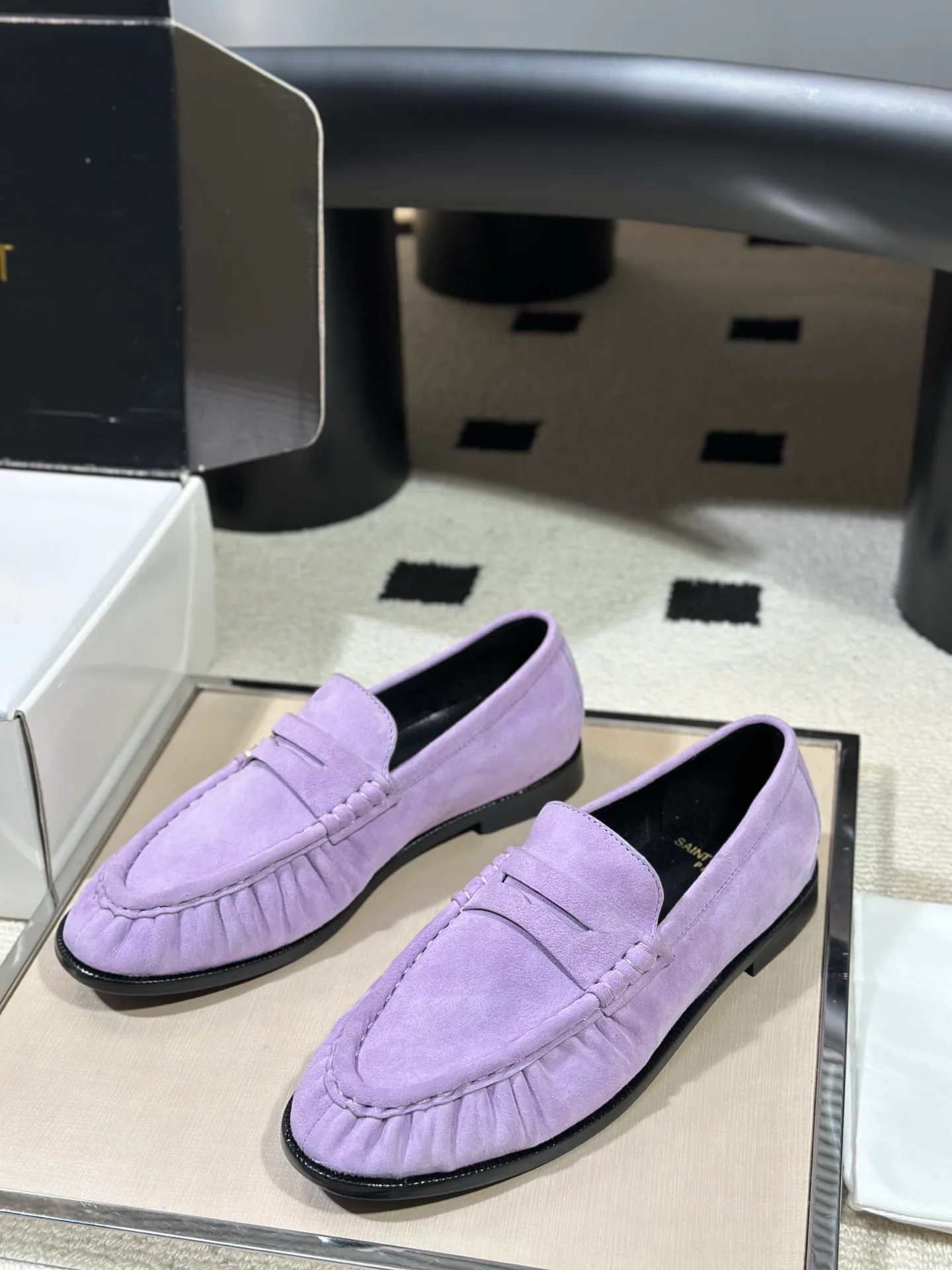 Women's Loafers And Moccasins SAINT LAURENT 18041796