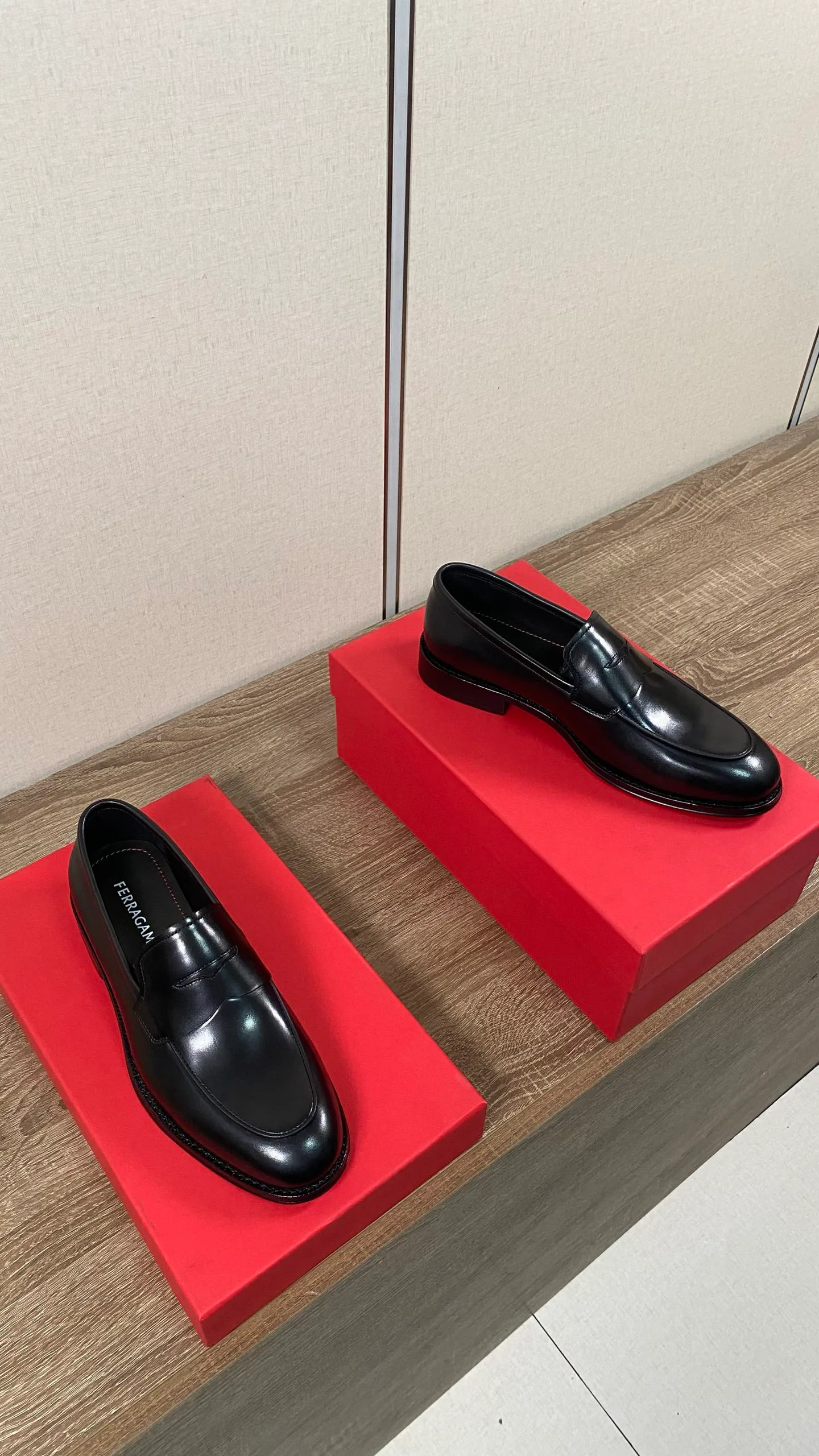 Men's Loafers And Dress Shoes SALVATORE FERRAGAMO 18078698