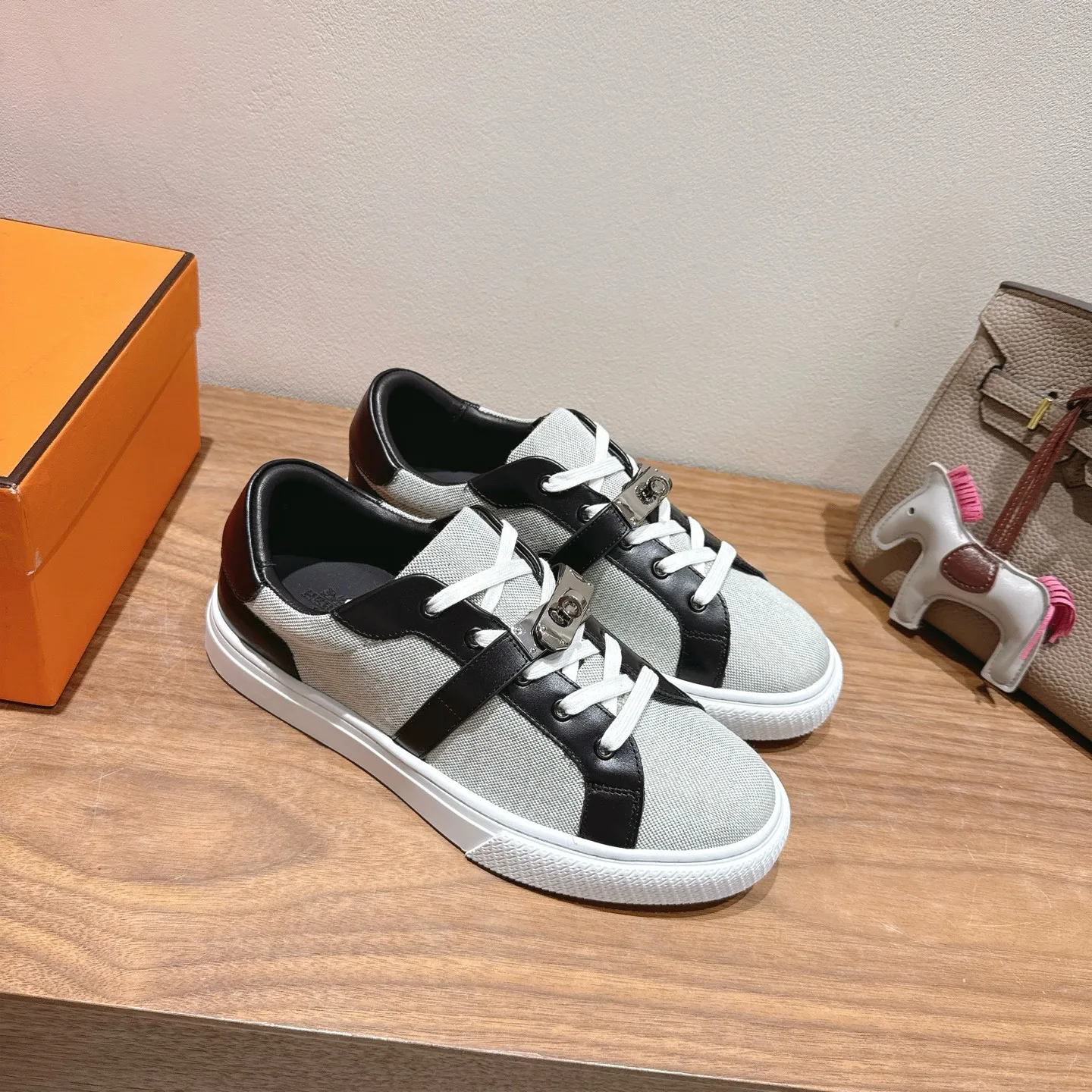Men's Sneakers HERMES 17414435