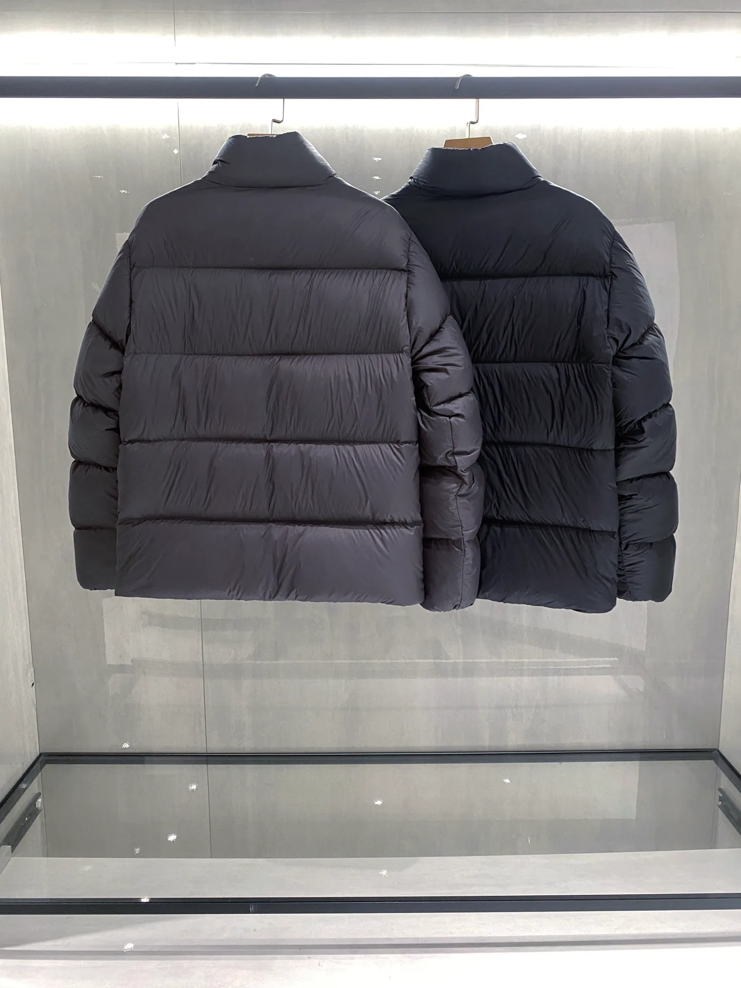 Men's Jackets And Down Jackets MONCLER 18296083