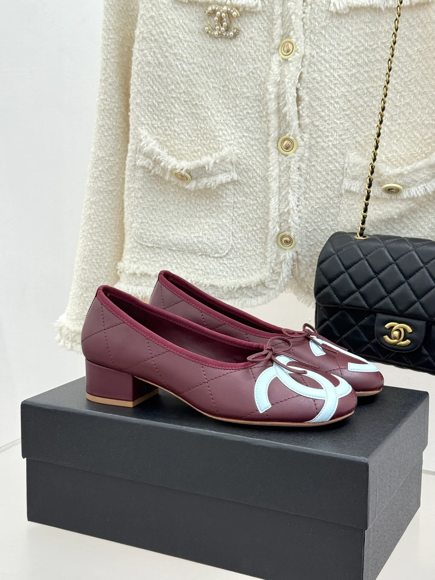 Women's Ballet Flats CHANEL 17303674