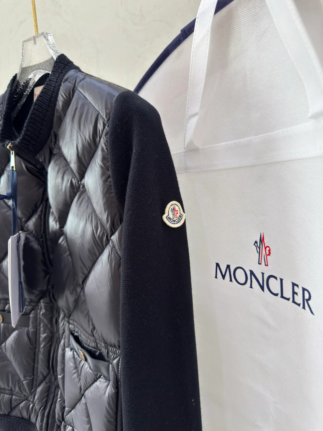 Куртки И Пуховики Мужские Moncler 18683840