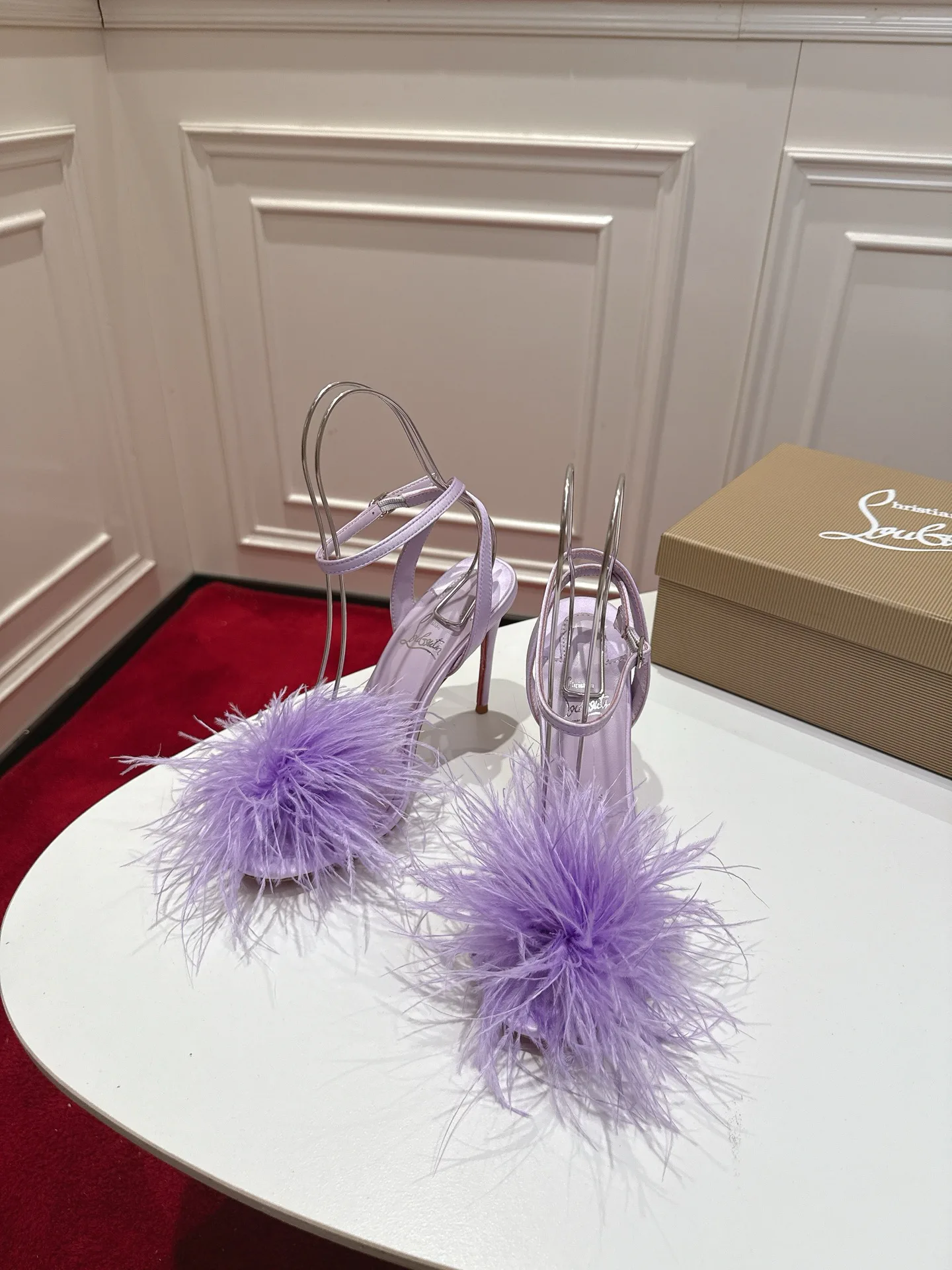 Women's Heels CHRISTIAN LOUBOUTIN 16920367