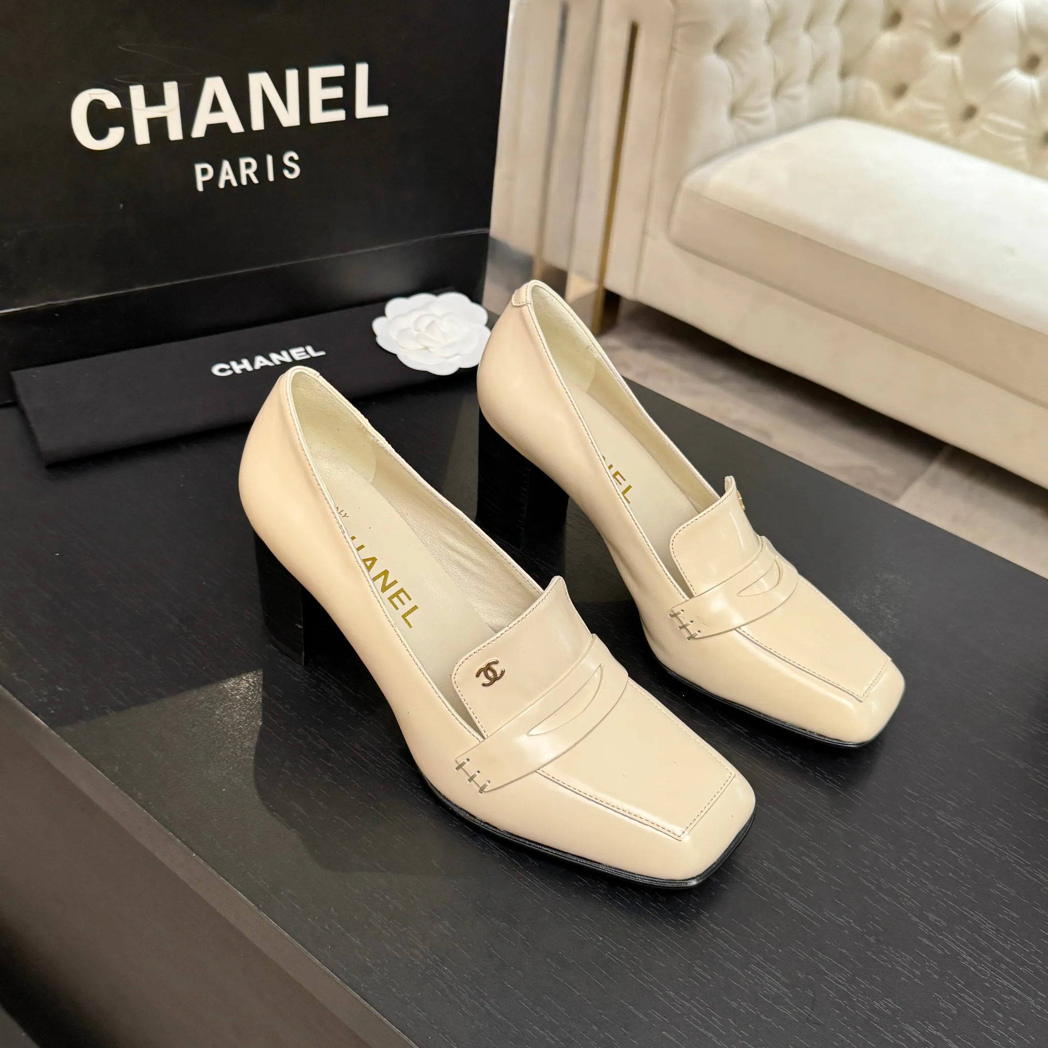 Women's Loafers And Moccasins CHANEL 18063087