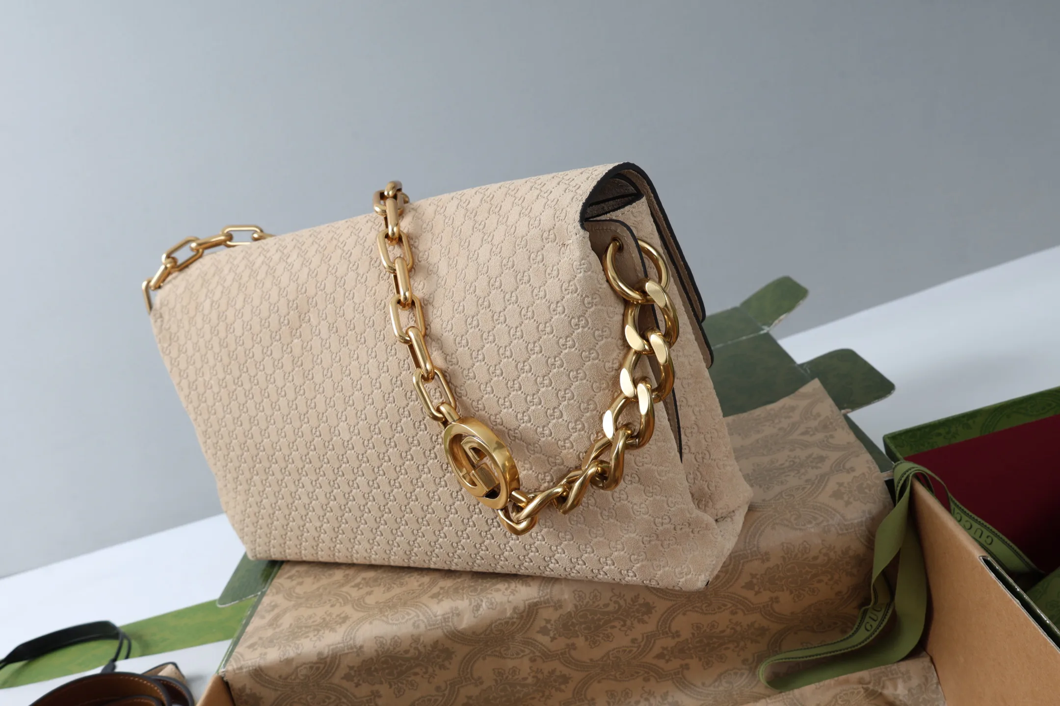 Women's Classic Handbags GUCCI 18005078