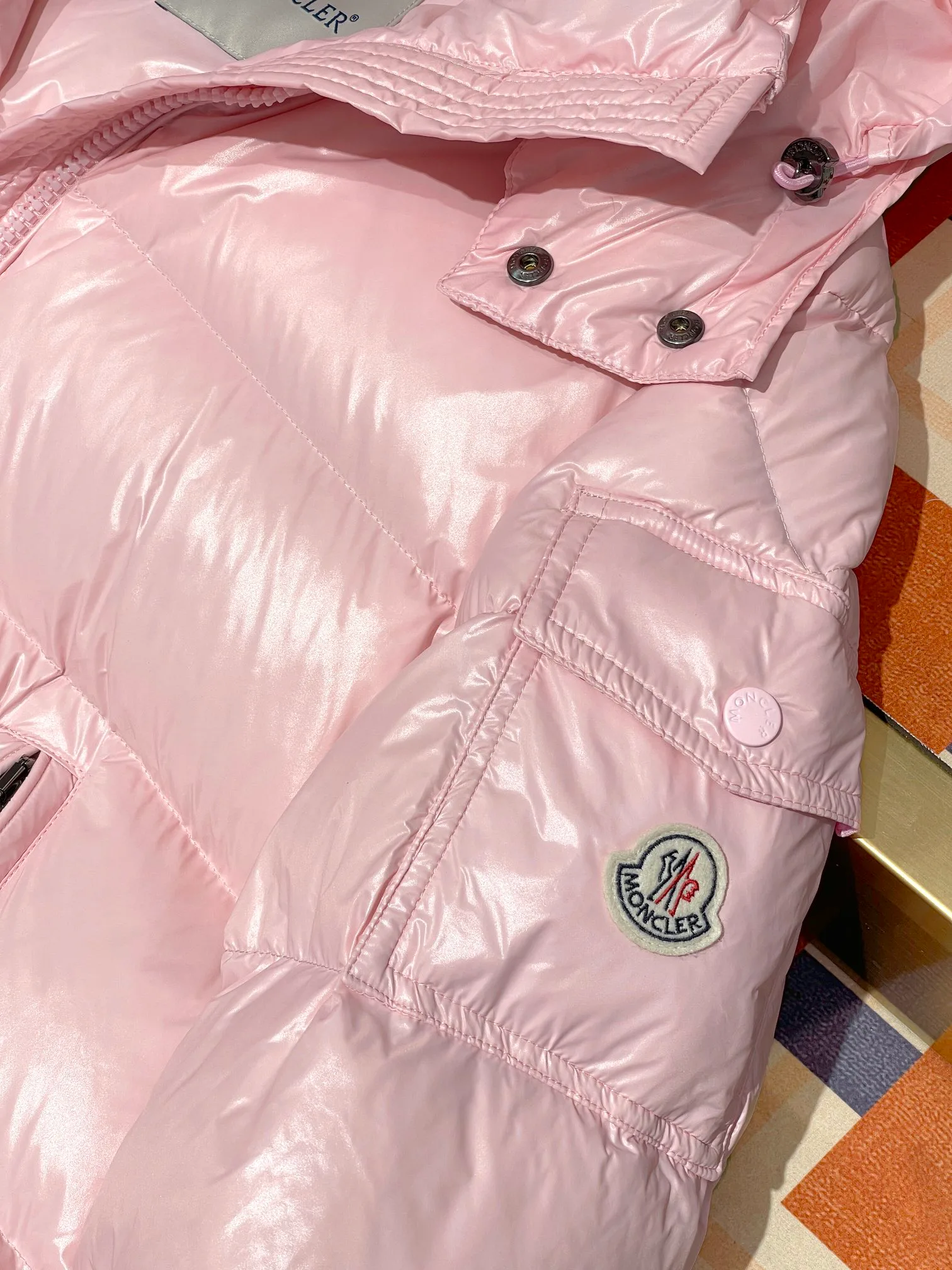Women's Jackets And Down Jackets MONCLER 18188956
