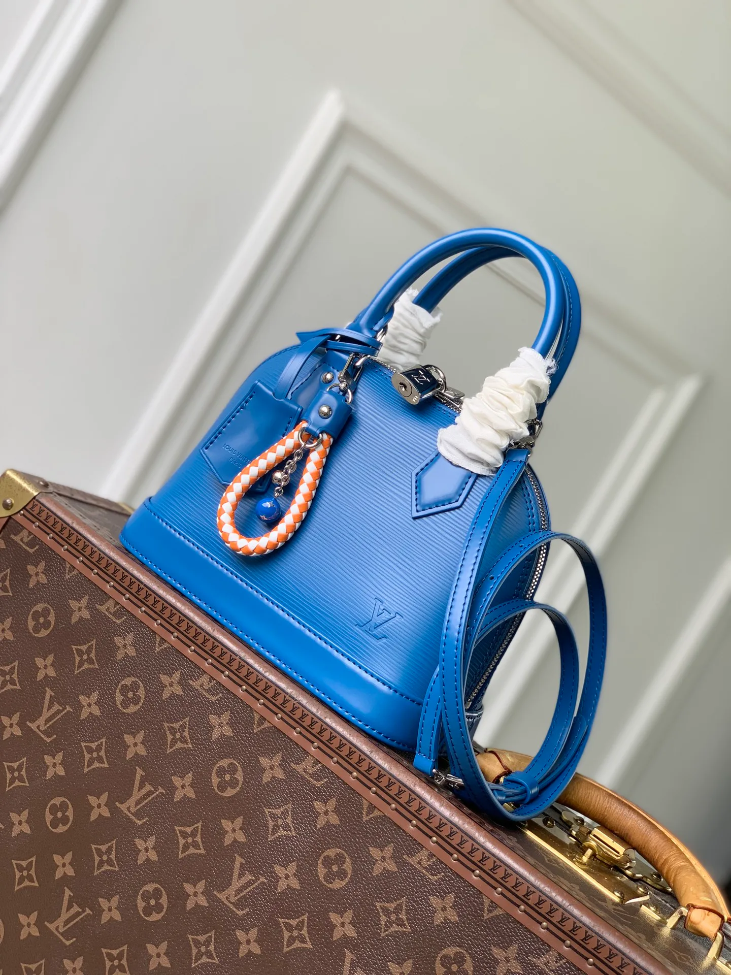 Women's Classic Handbags LOUIS VUITTON 18147540