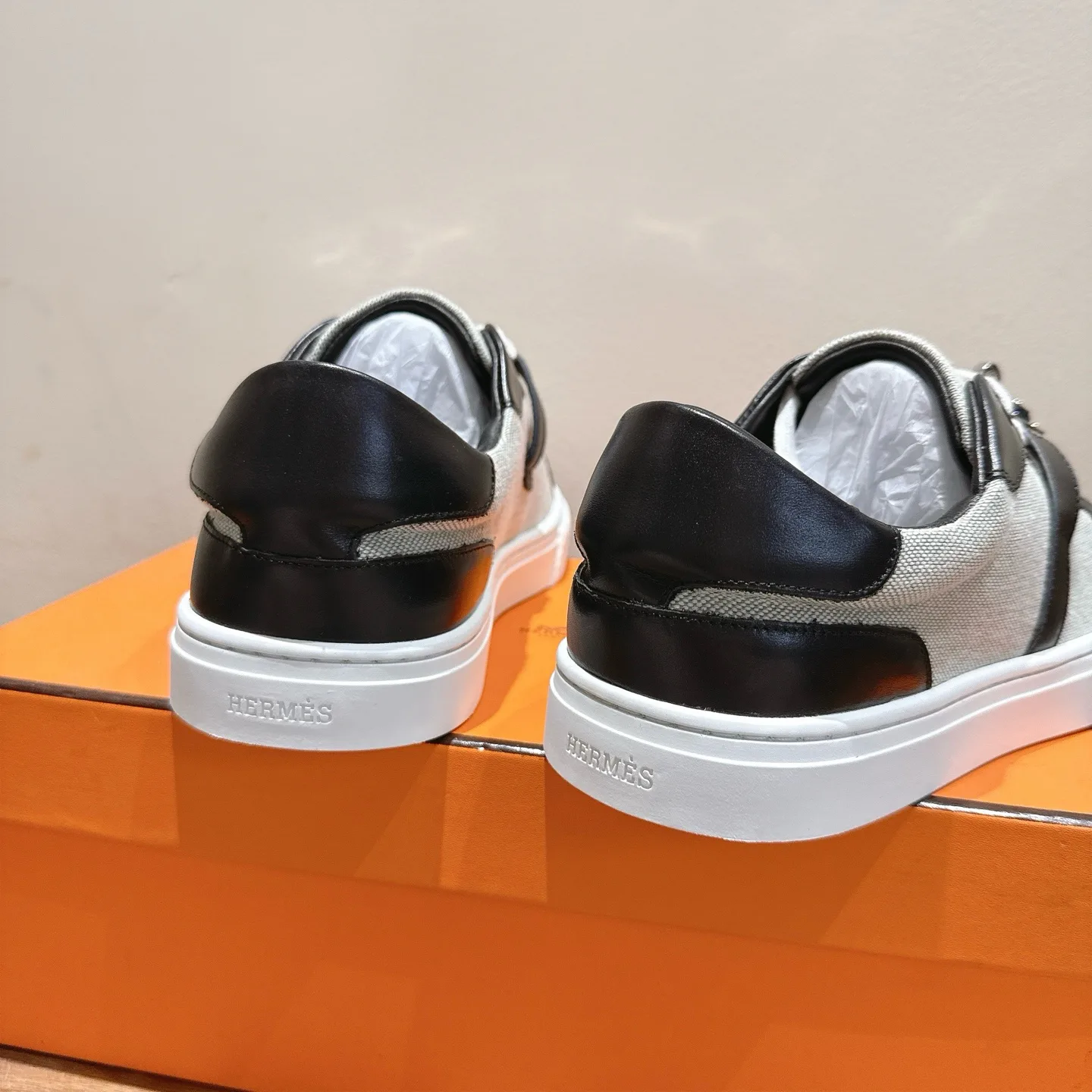 Men's Sneakers HERMES 17414435