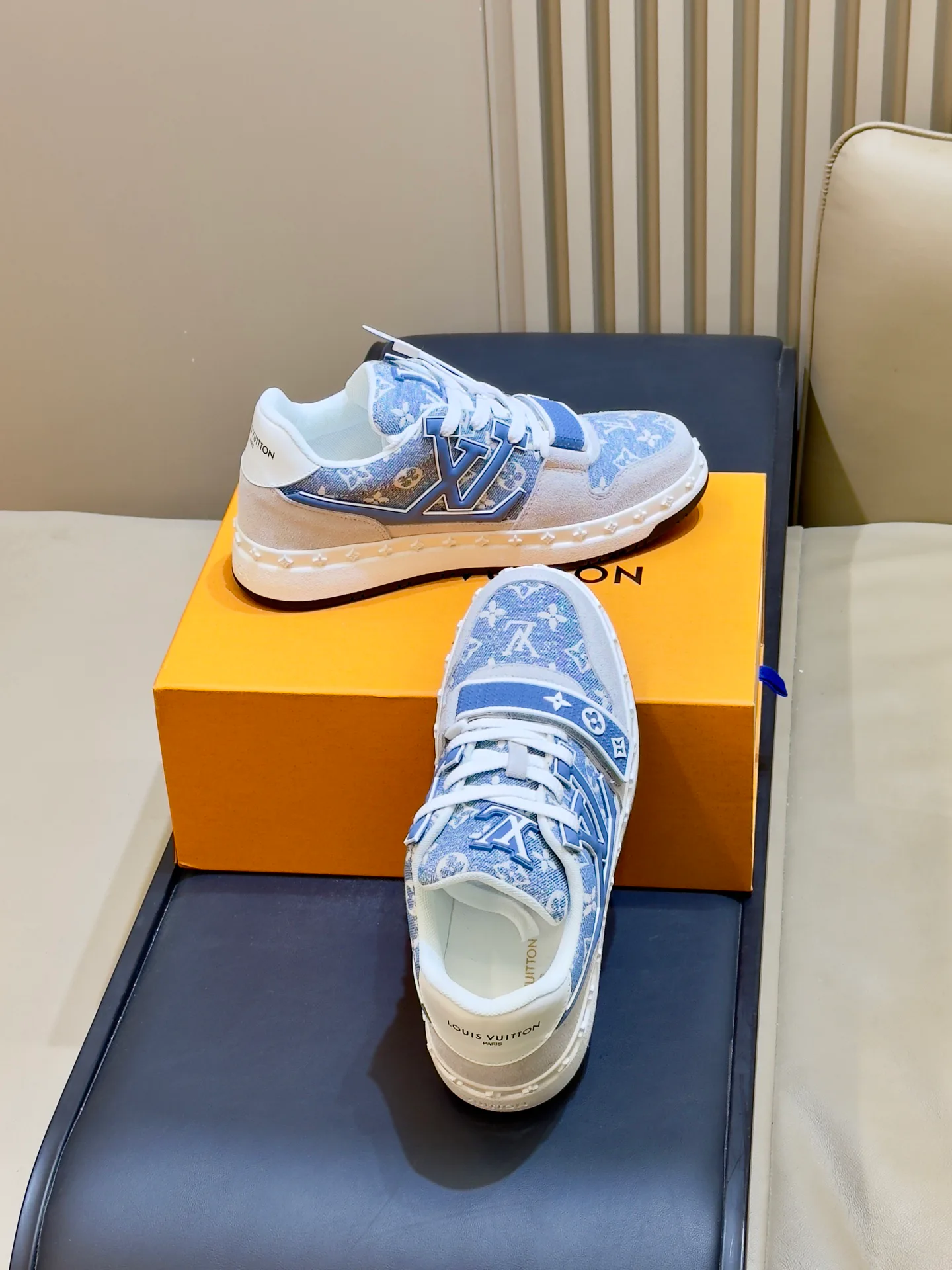 Men's Sneakers LOUIS VUITTON 18073548