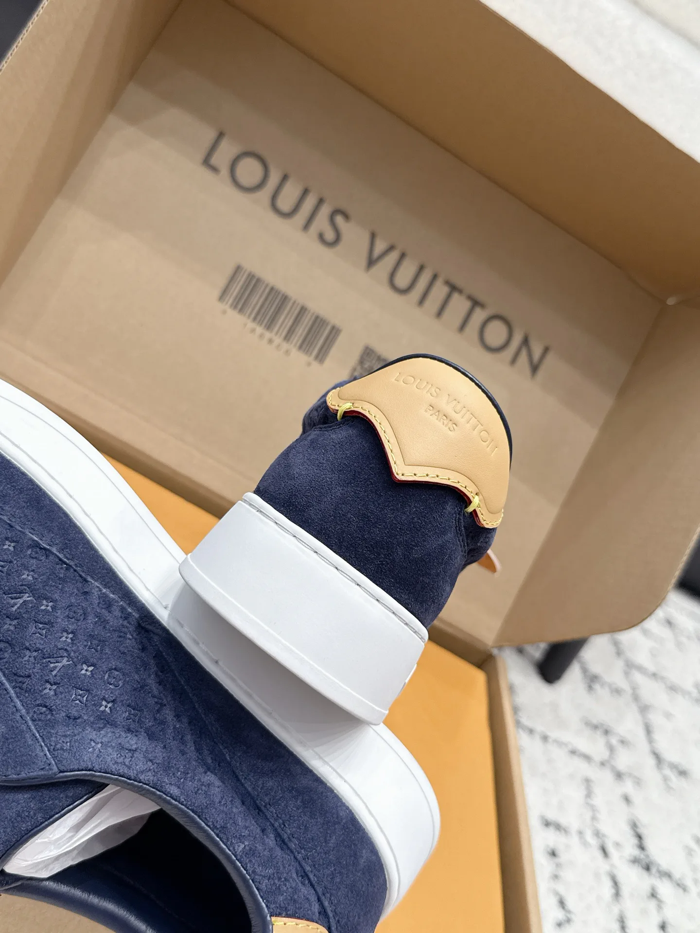 Men's Sneakers LOUIS VUITTON 17522823