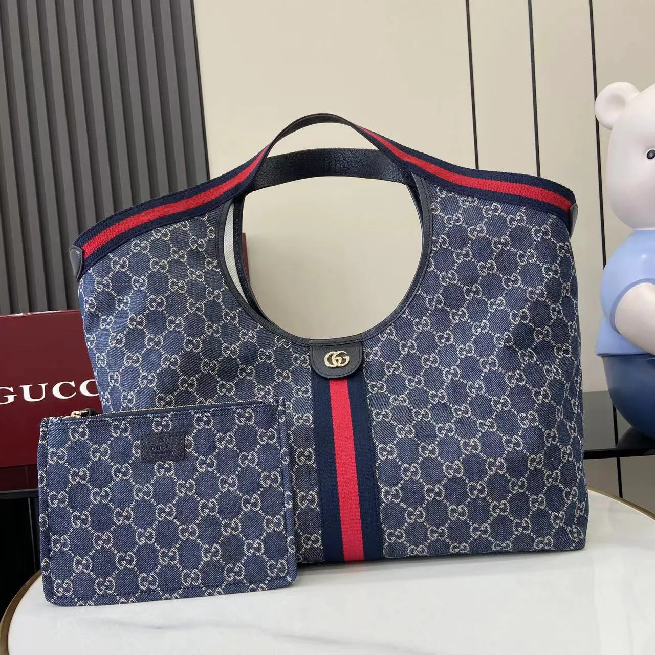 Women's Classic Handbags GUCCI 18404537