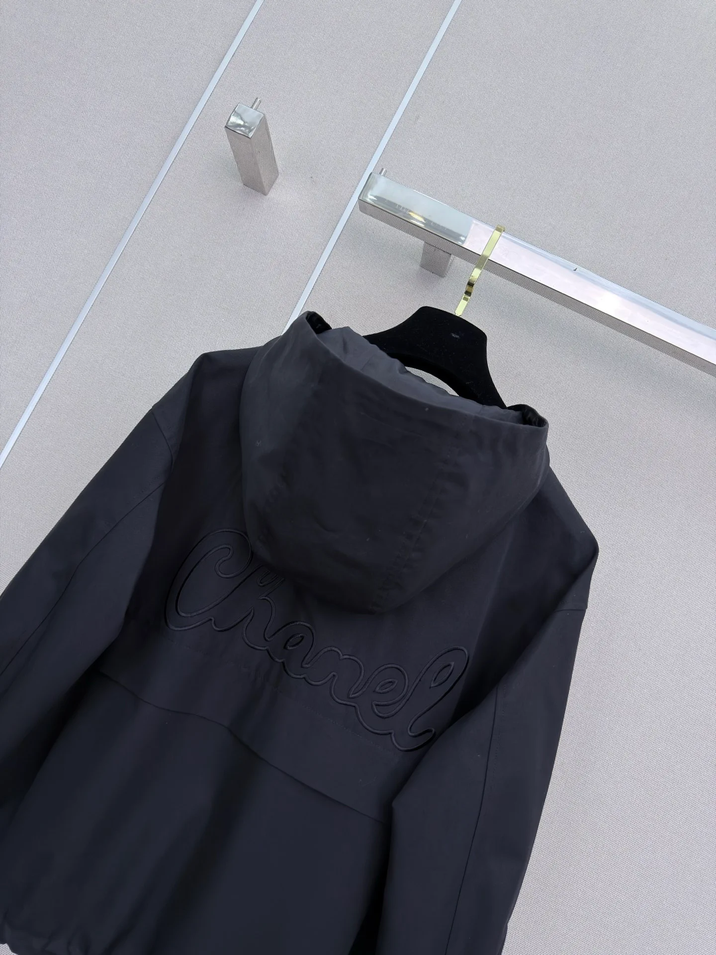 Куртки И Пуховики Женские Chanel 18599093