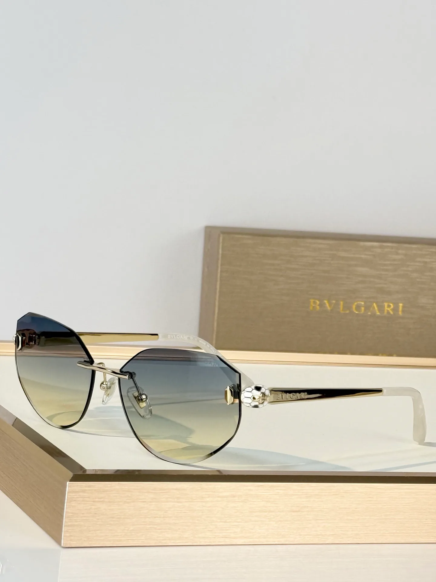 Glasses BVLGARI 18117915