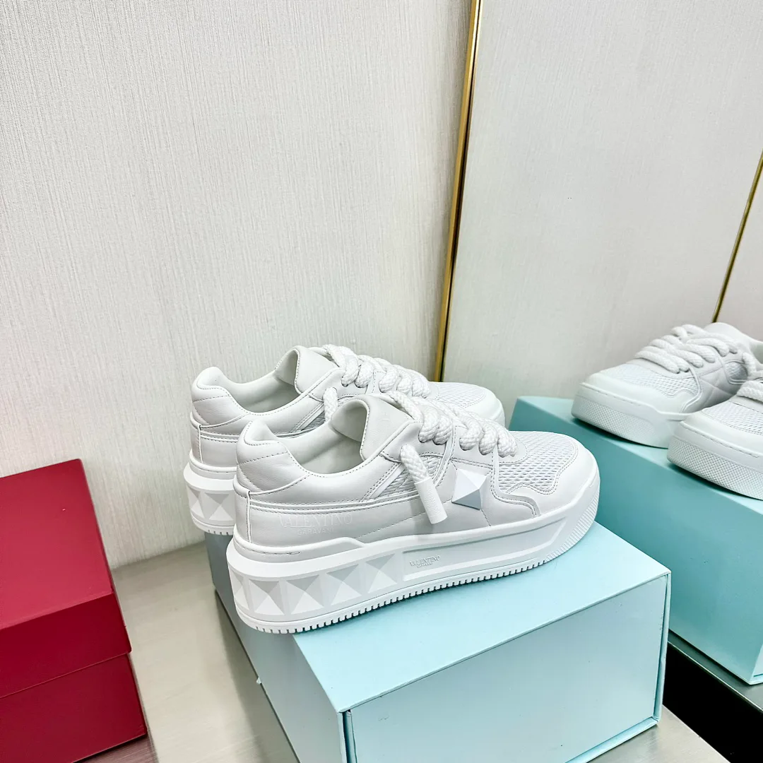 Women's Sneakers VALENTINO 17955022