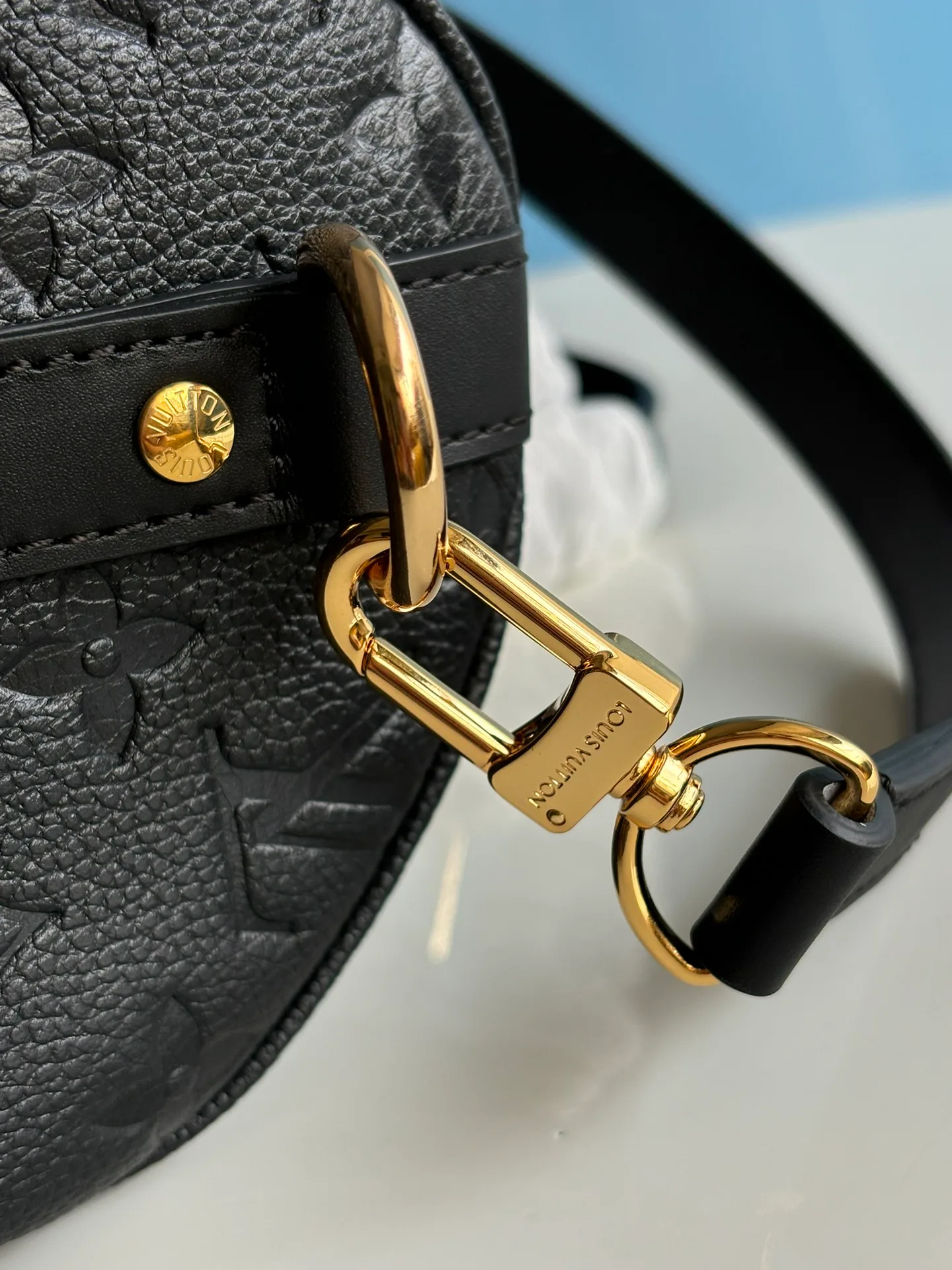 Women's Classic Handbags LOUIS VUITTON 17912349