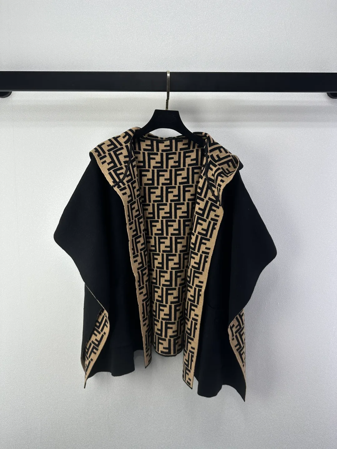 Women's Jumpers And Sweaters FENDI 17953715