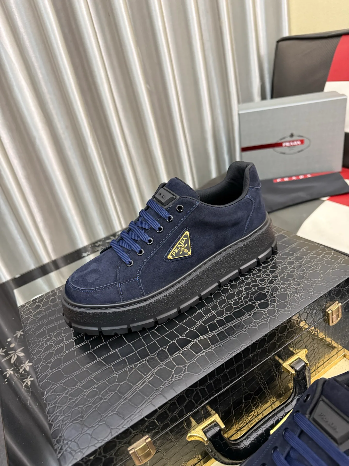 Men's Sneakers PRADA 18417393