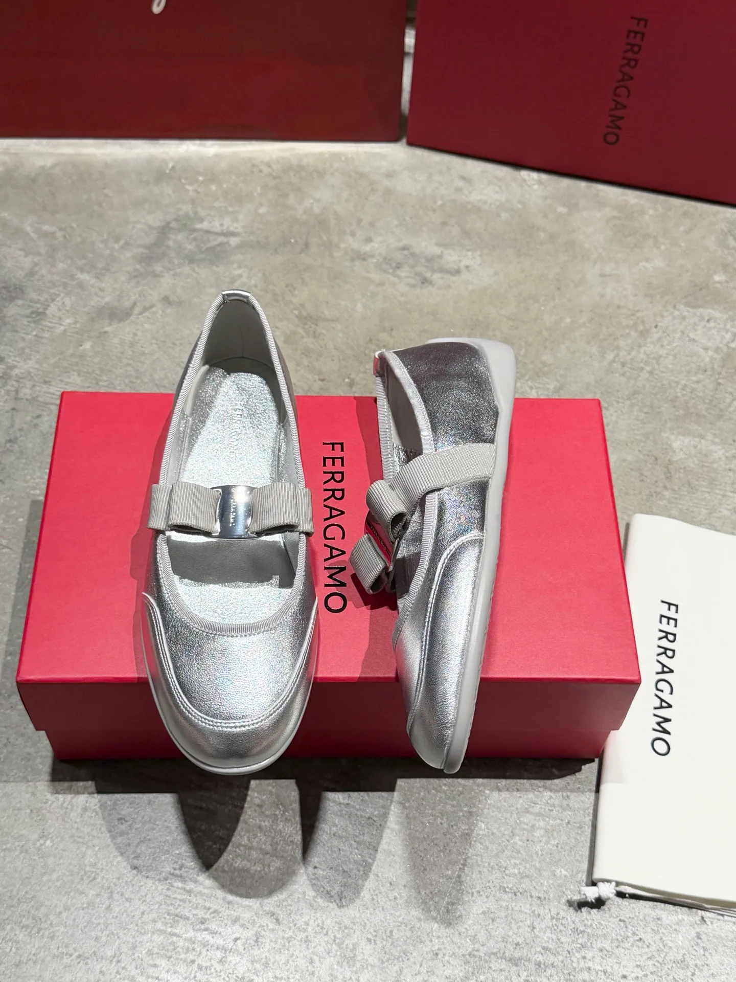 Women's Ballet Flats SALVATORE FERRAGAMO 18340755