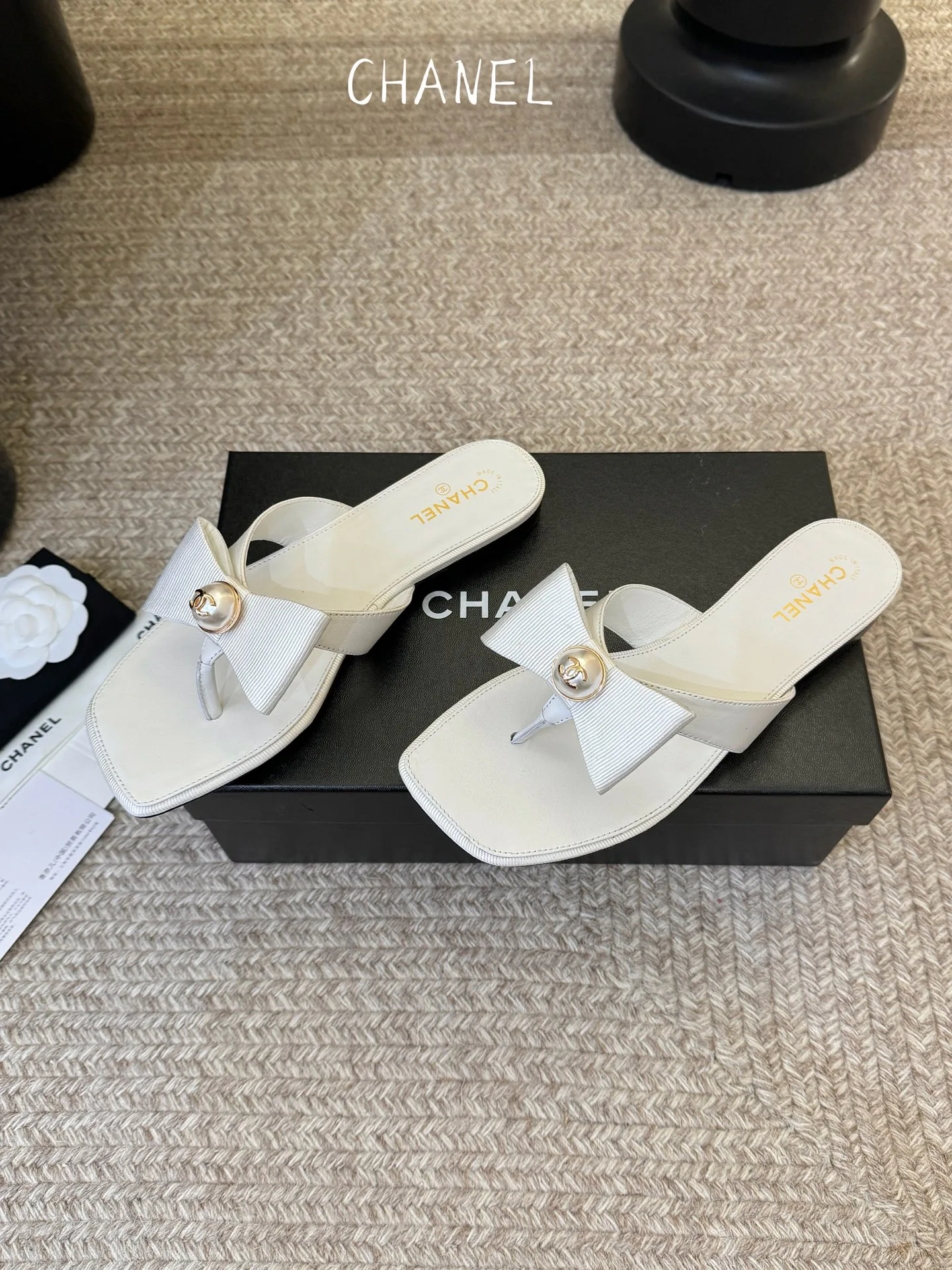 Women's Flip-Flops CHANEL 17220373