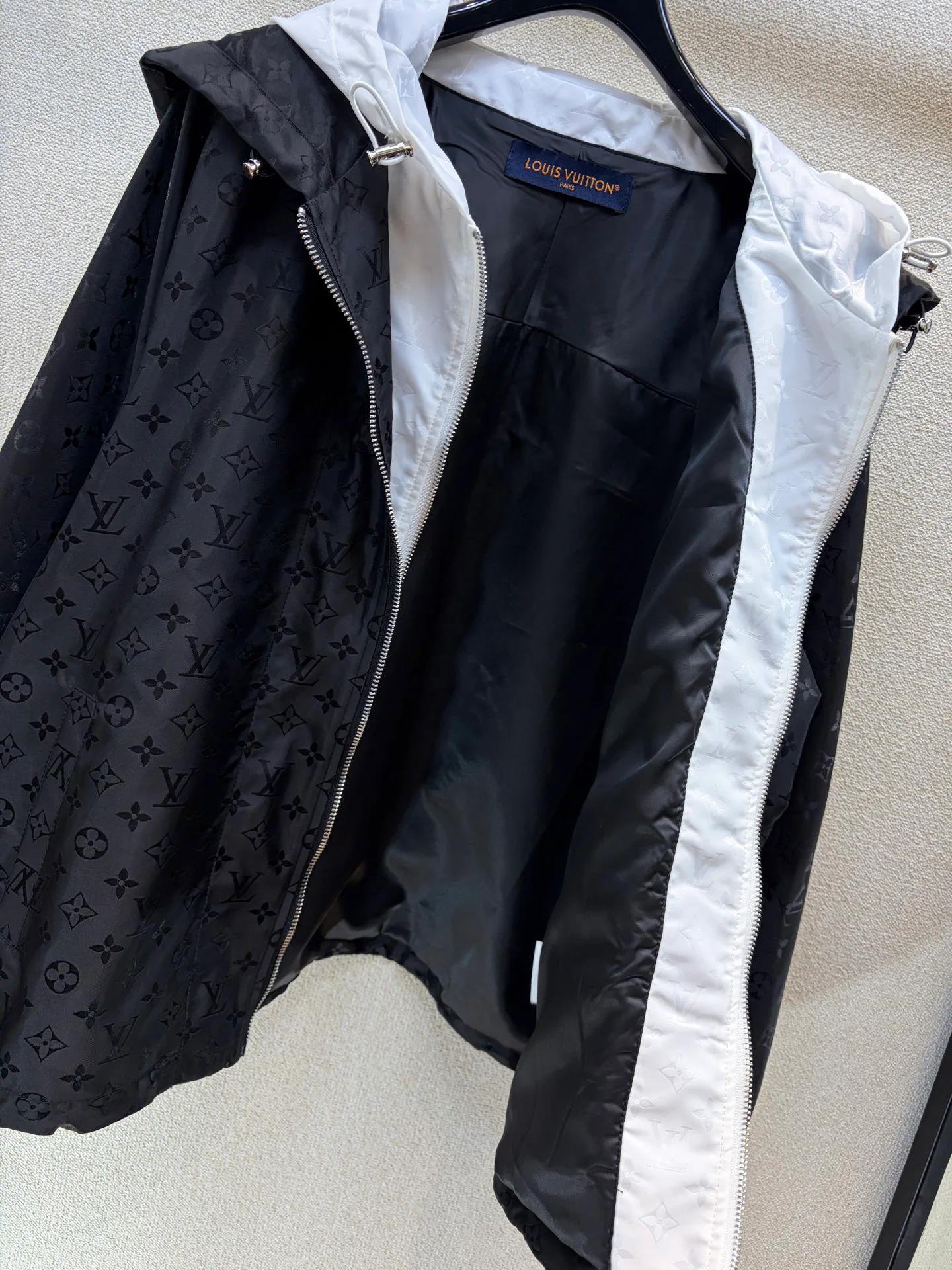 Women's Jackets And Down Jackets LOUIS VUITTON 18506589