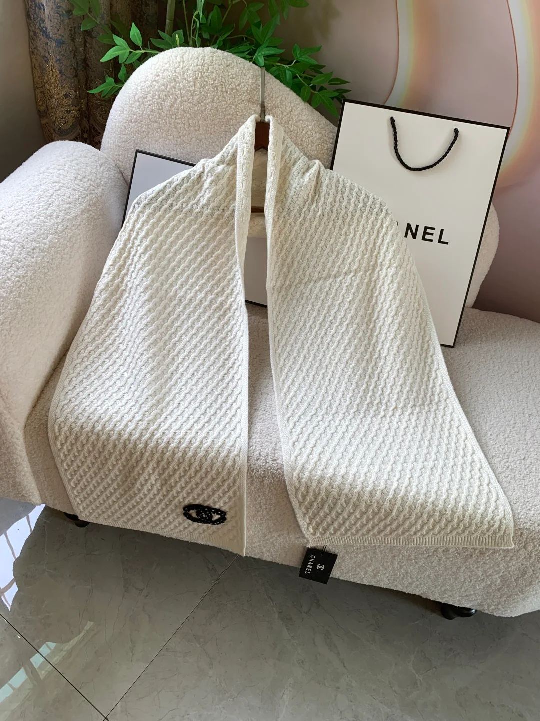 Шарфы Chanel 18555805