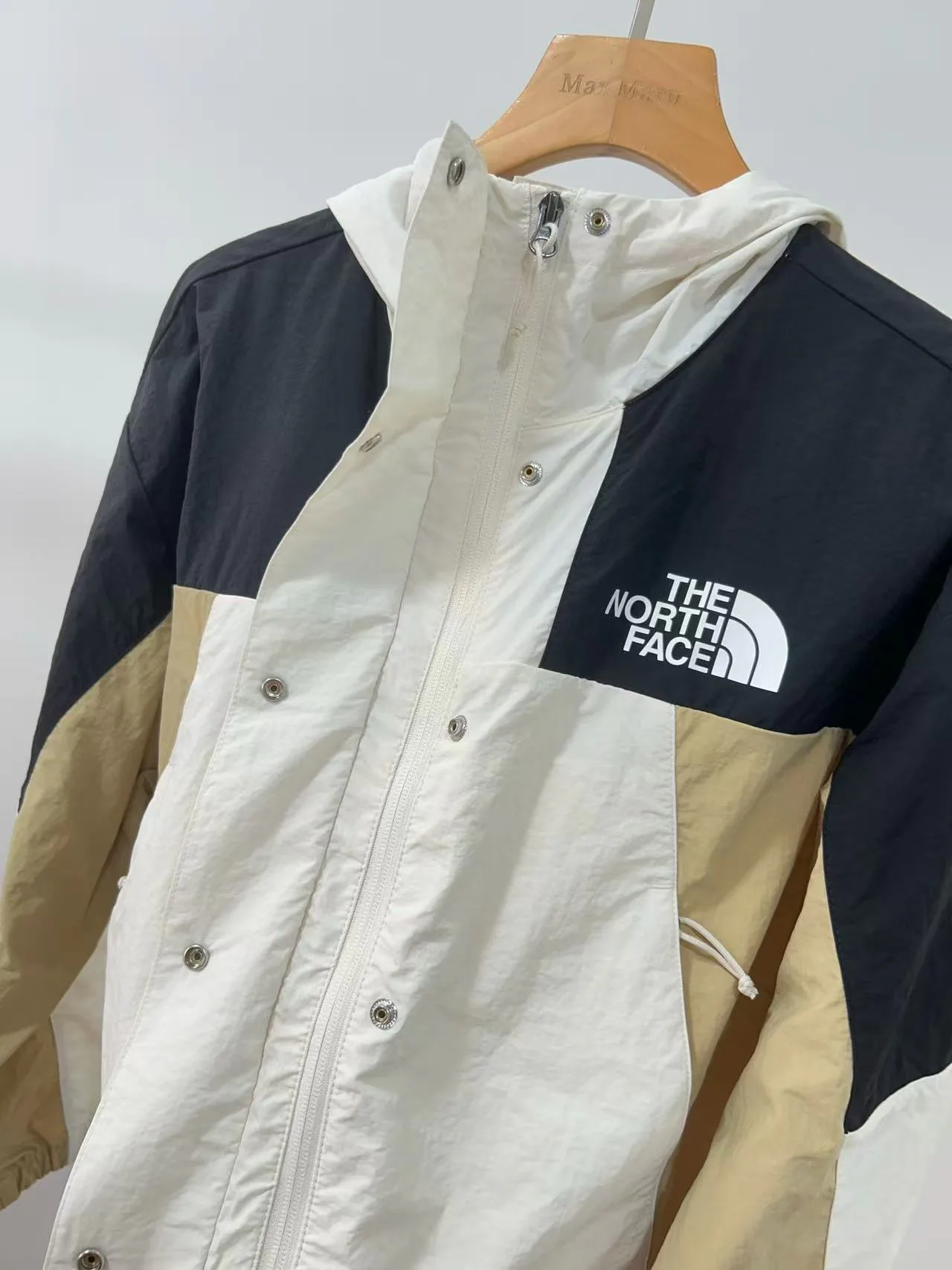 Women's Jackets And Down Jackets THE NORTH FACE 18339900