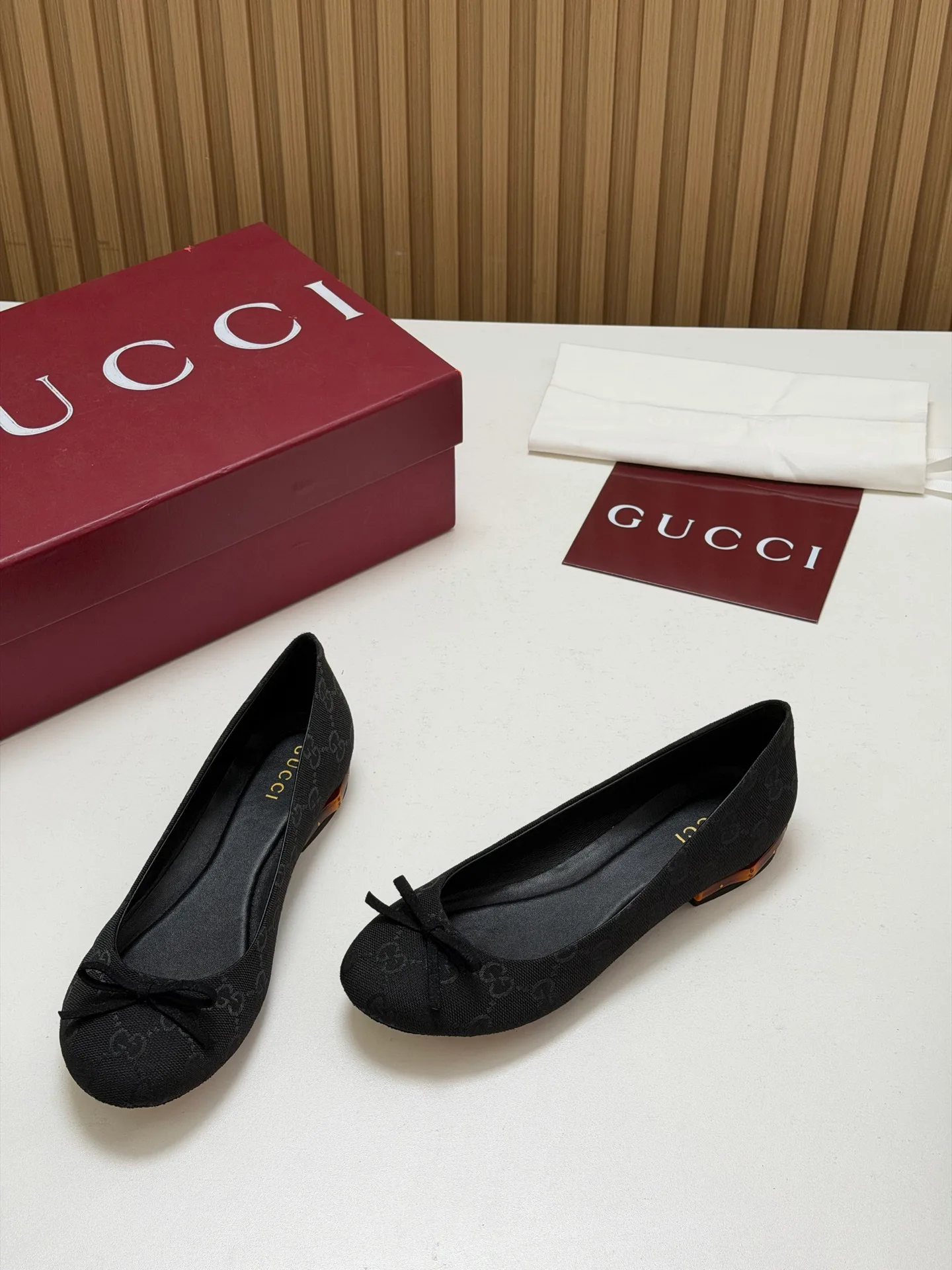 Women's Ballet Flats GUCCI 18396253